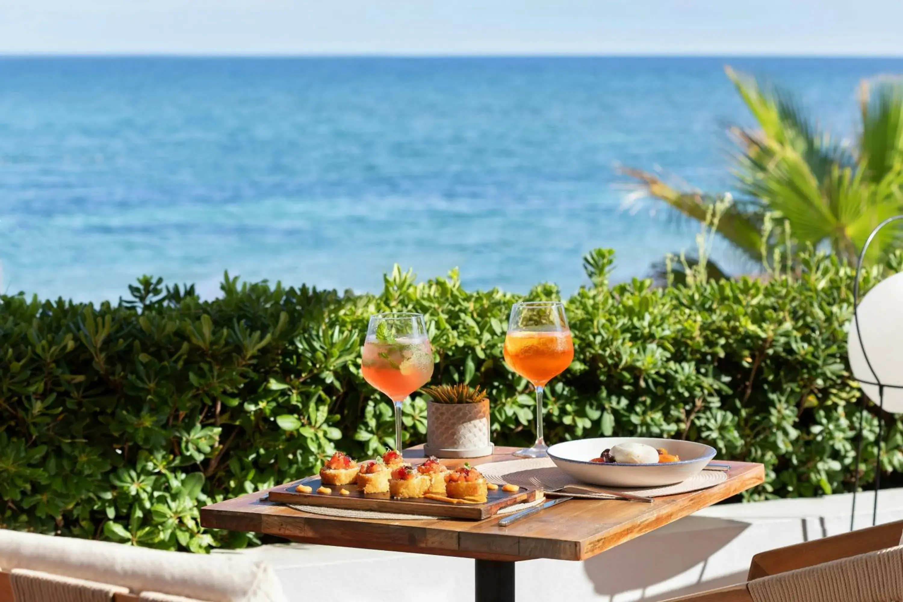 Restaurant/places to eat in Hotel Riomar, Ibiza, a Tribute Portfolio Hotel Restaurant/places to eat in Hotel Riomar, Ibiza, a Tribute Portfolio Hotel