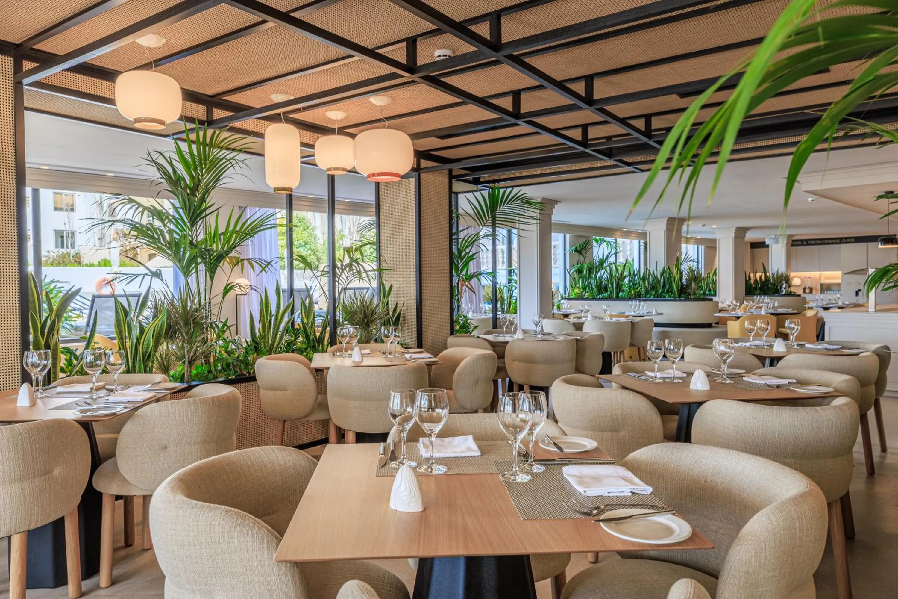 Dining area in Hotel Illa d'Or & Club Apts 4* Sup