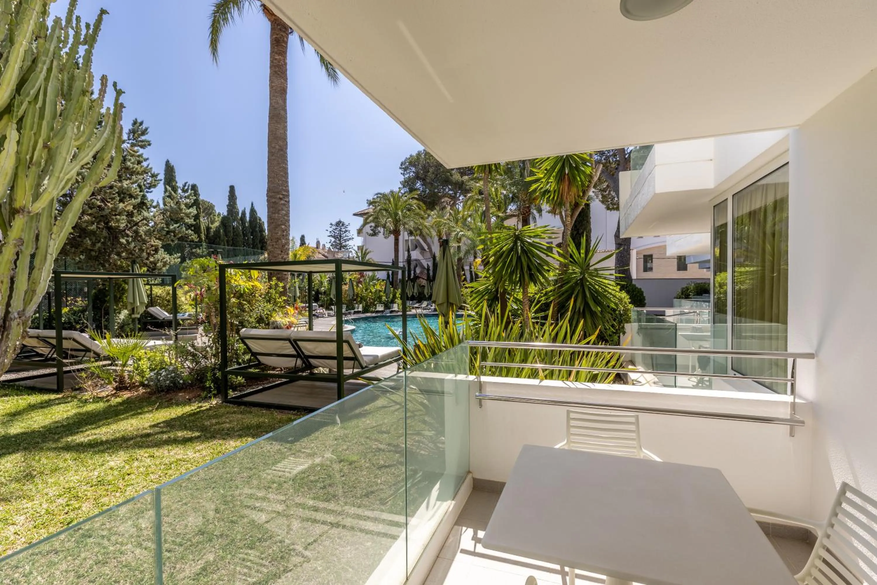 Garden view in Hotel Illa d'Or & Club Apts 4* Sup