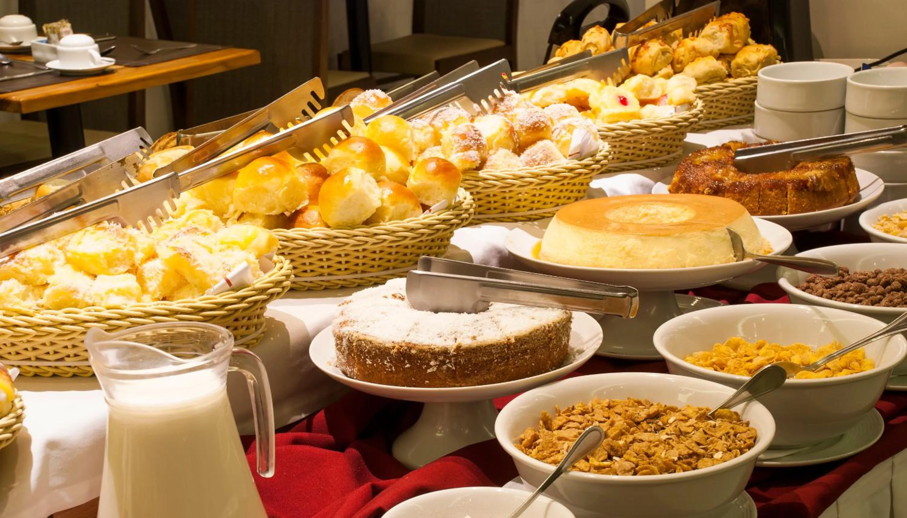 Continental breakfast in Hotel Atlântico Travel Copacabana