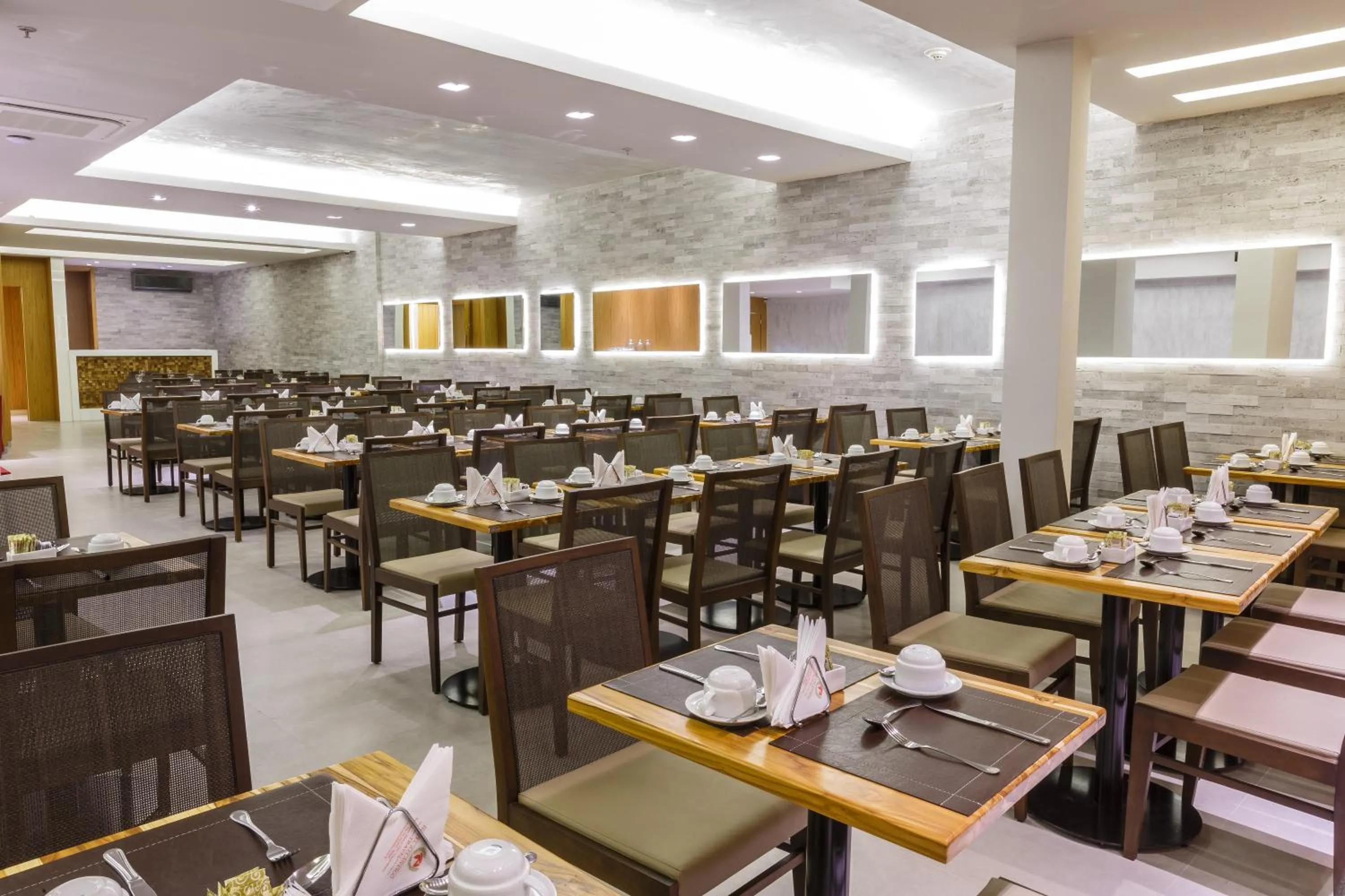 Restaurant/places to eat in Hotel Atlântico Travel Copacabana