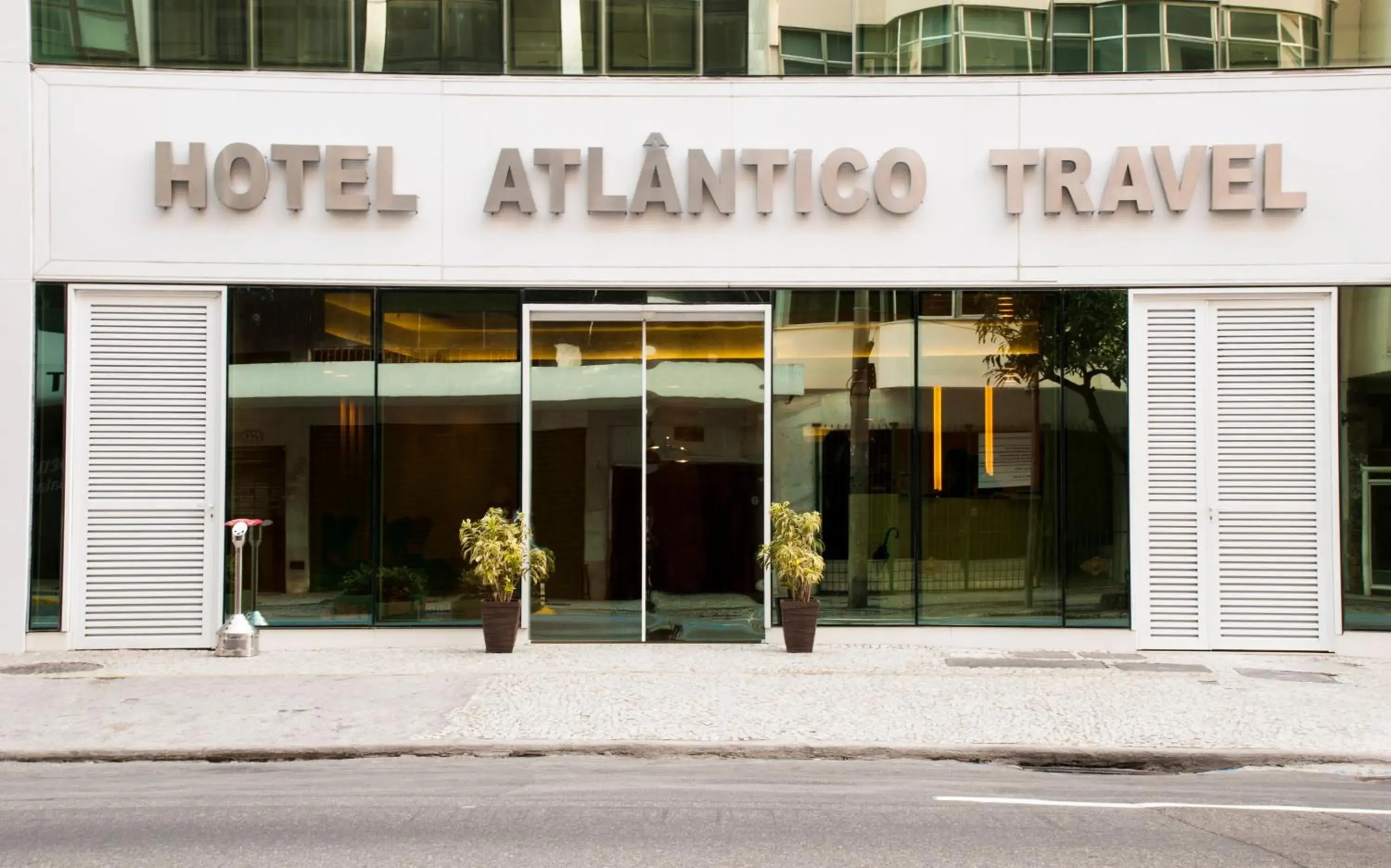 Facade/entrance in Hotel Atlântico Travel Copacabana Facade/entrance in Hotel Atlântico Travel Copacabana