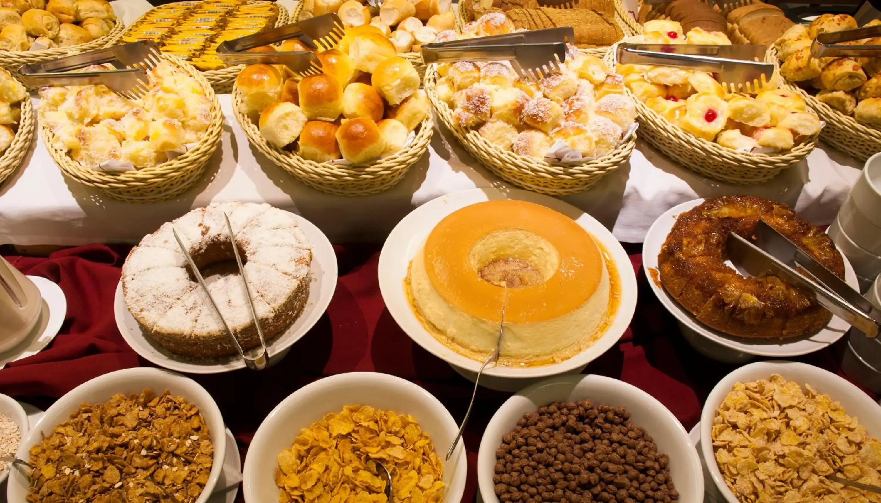 Continental breakfast in Hotel Atlântico Travel Copacabana Continental breakfast in Hotel Atlântico Travel Copacabana