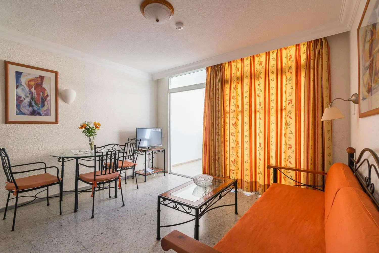 Living room in Apartamentos Amazonas