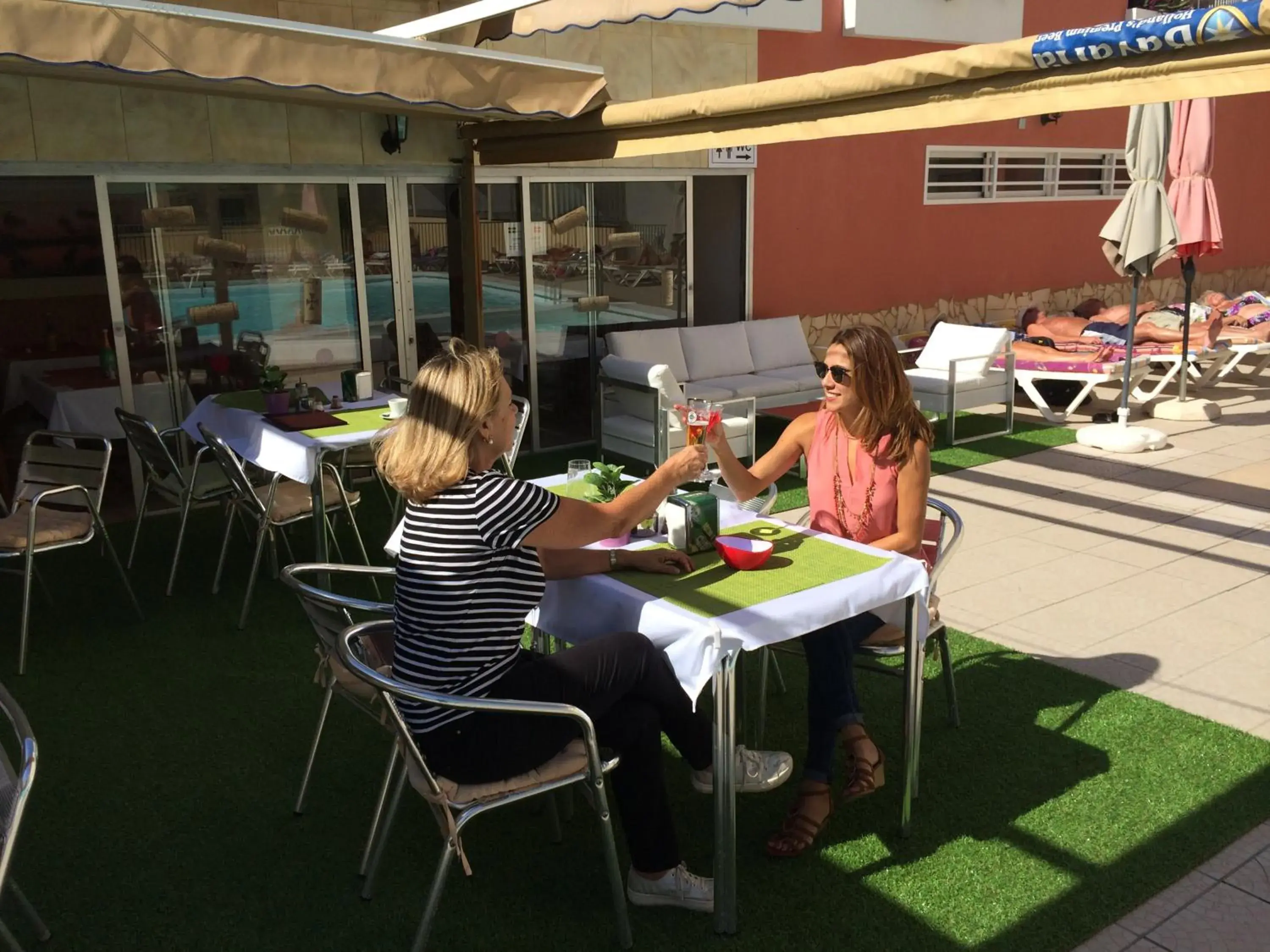 Restaurant/places to eat in Apartamentos Amazonas Restaurant/places to eat in Apartamentos Amazonas