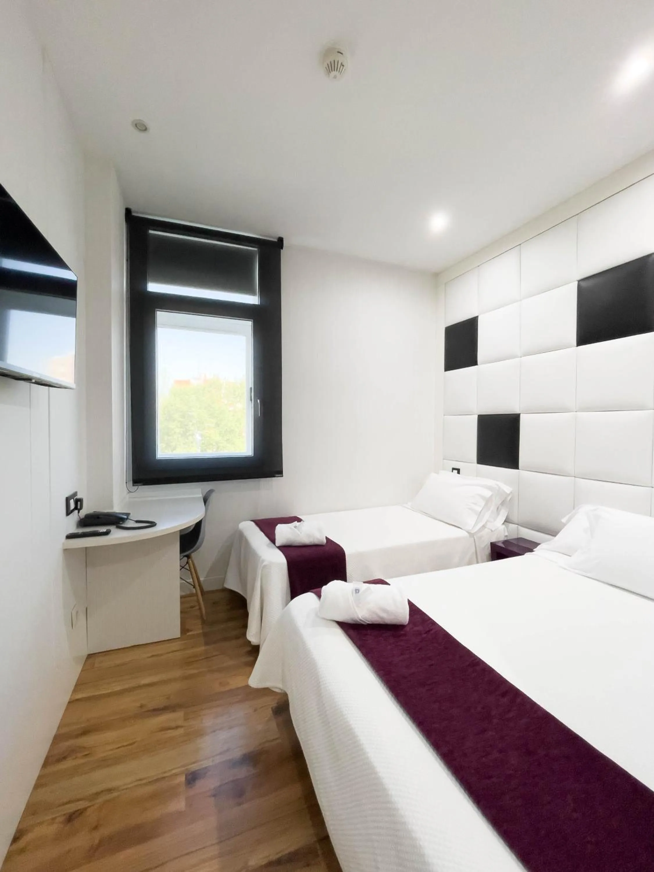 Bed in Hoteles Urbanos N Avenida de España