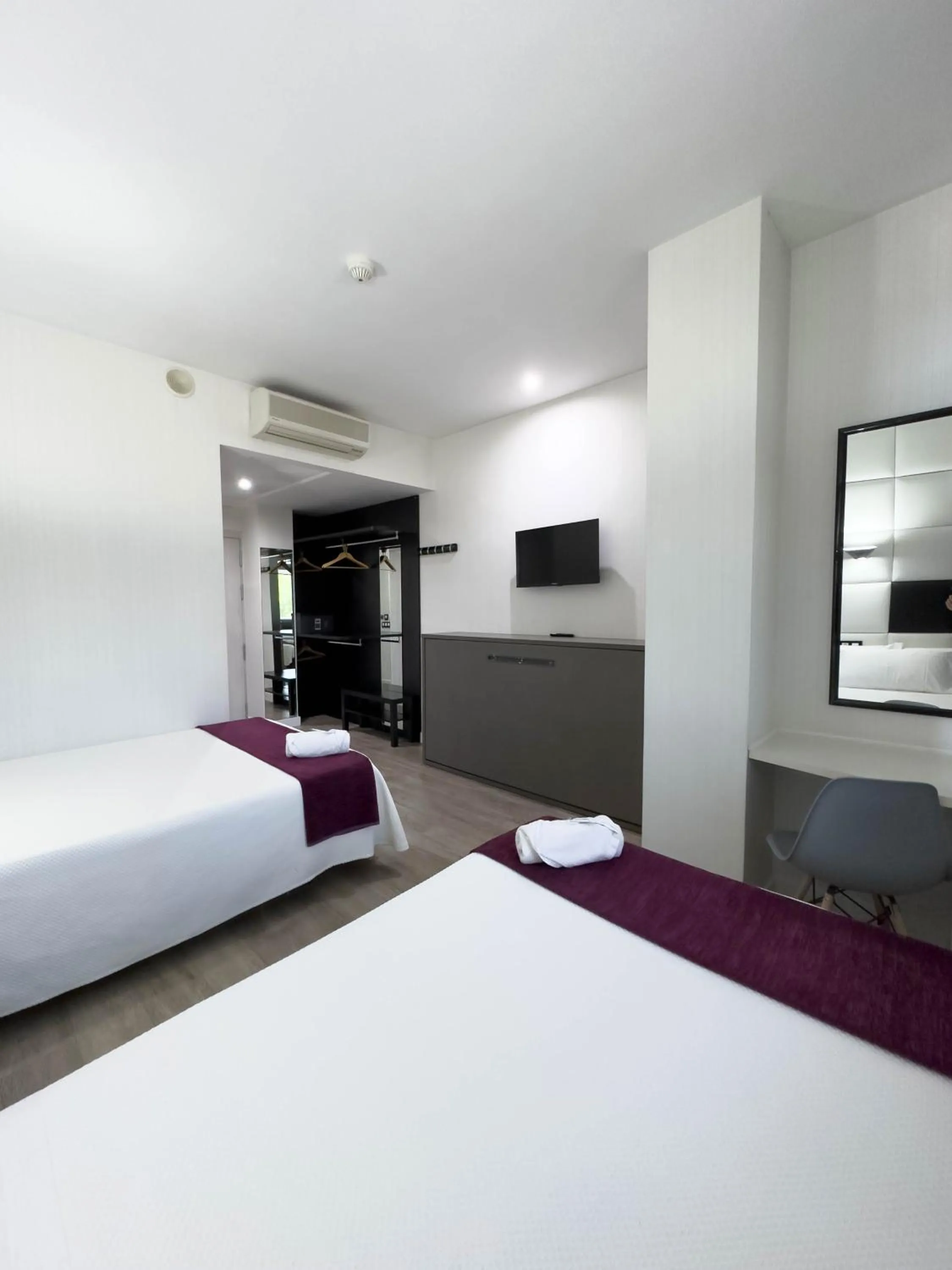 Bed in Hoteles Urbanos N Avenida de España