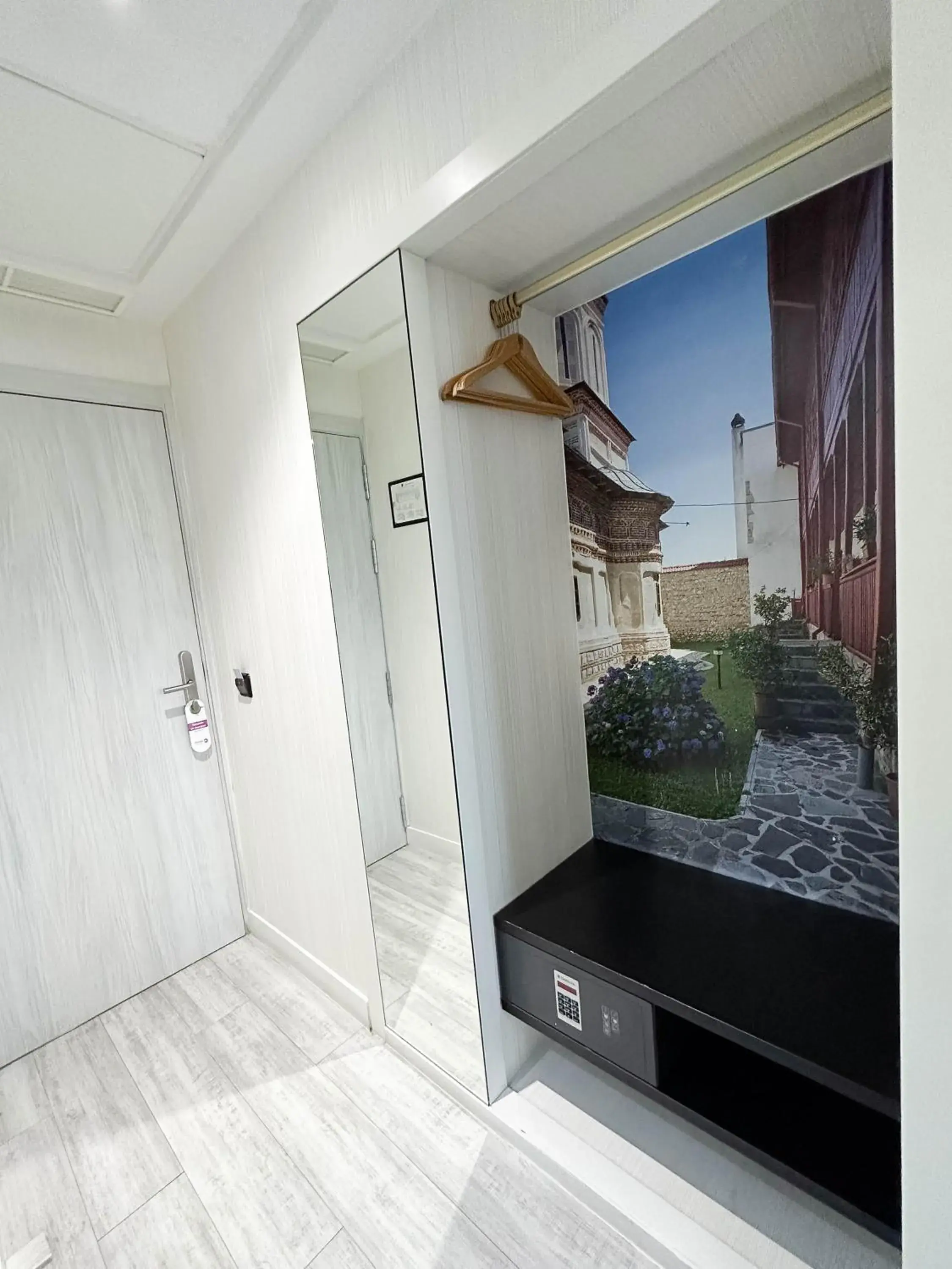 Property building in Hoteles Urbanos N Avenida de España Property building in Hoteles Urbanos N Avenida de España