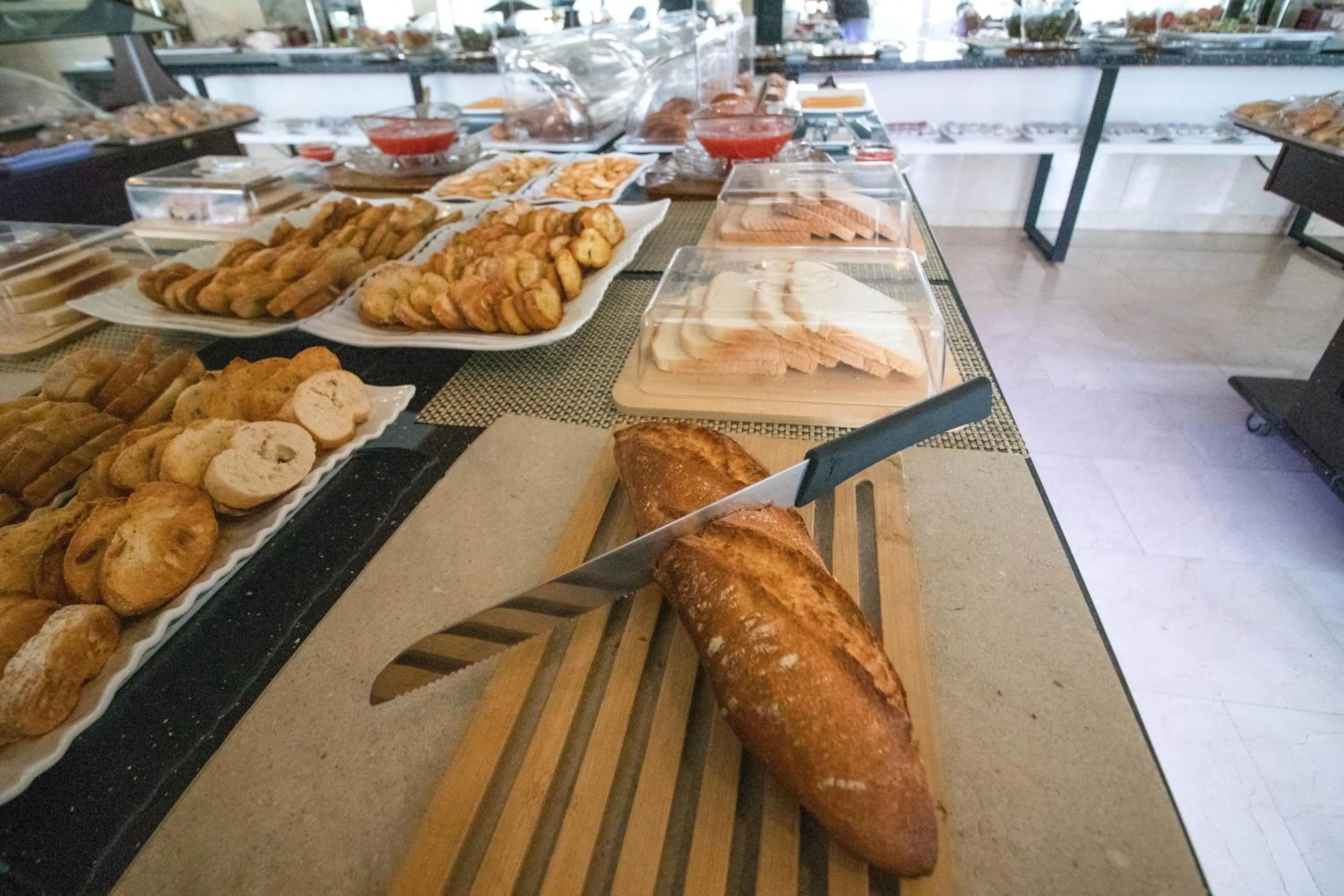 Breakfast in Hoteles Urbanos N Avenida de España