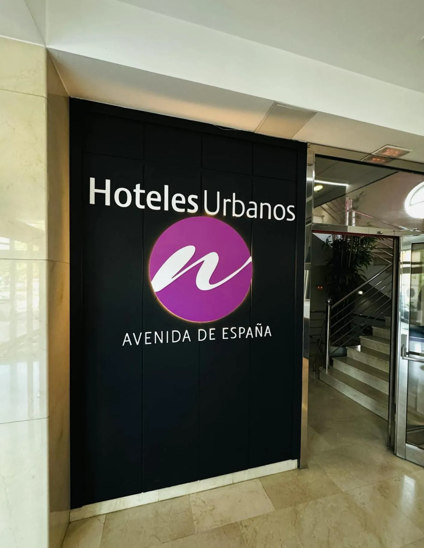 Property logo or sign in Hoteles Urbanos N Avenida de España