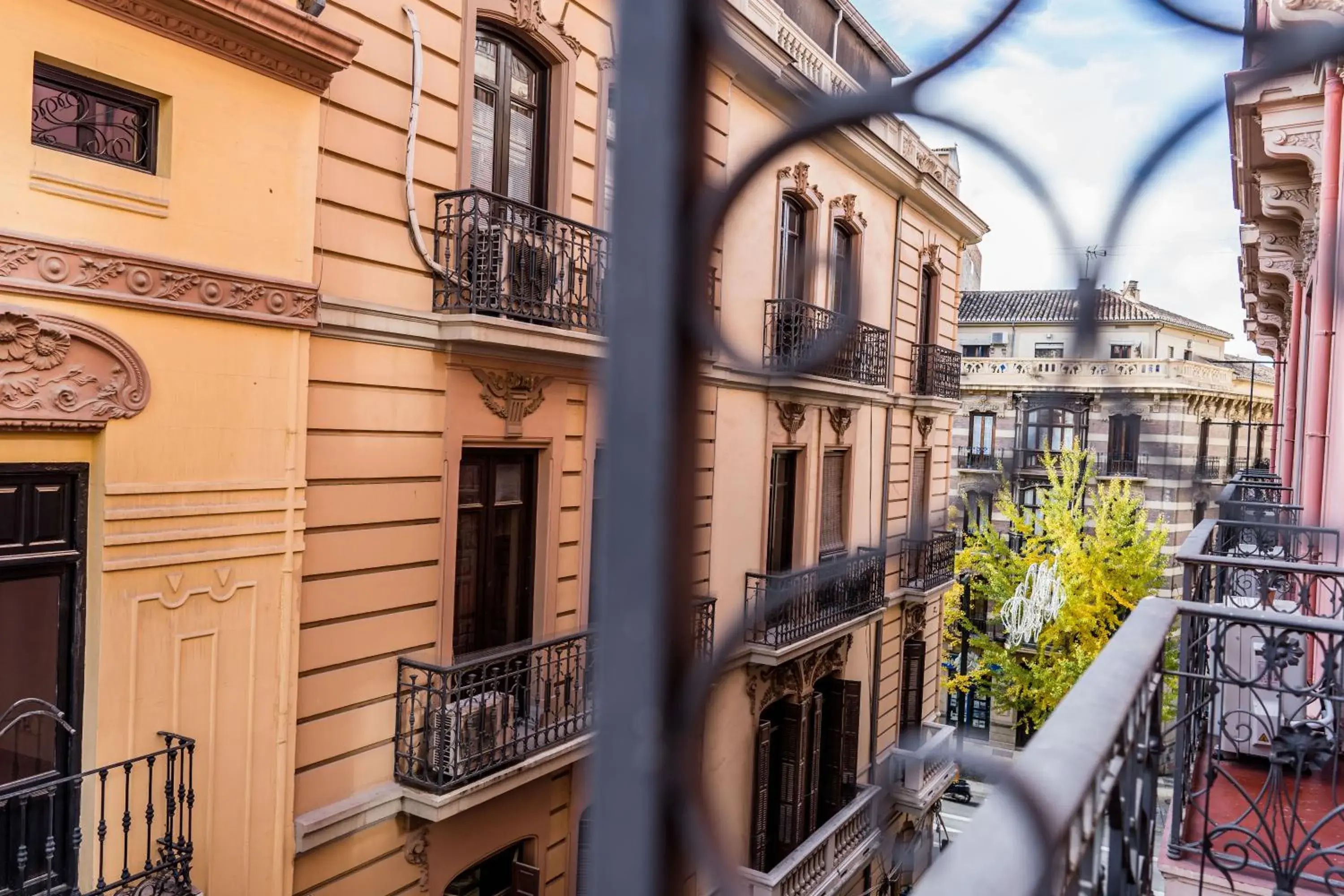 Property building in Hostal Sonia Granada Property building in Hostal Sonia Granada