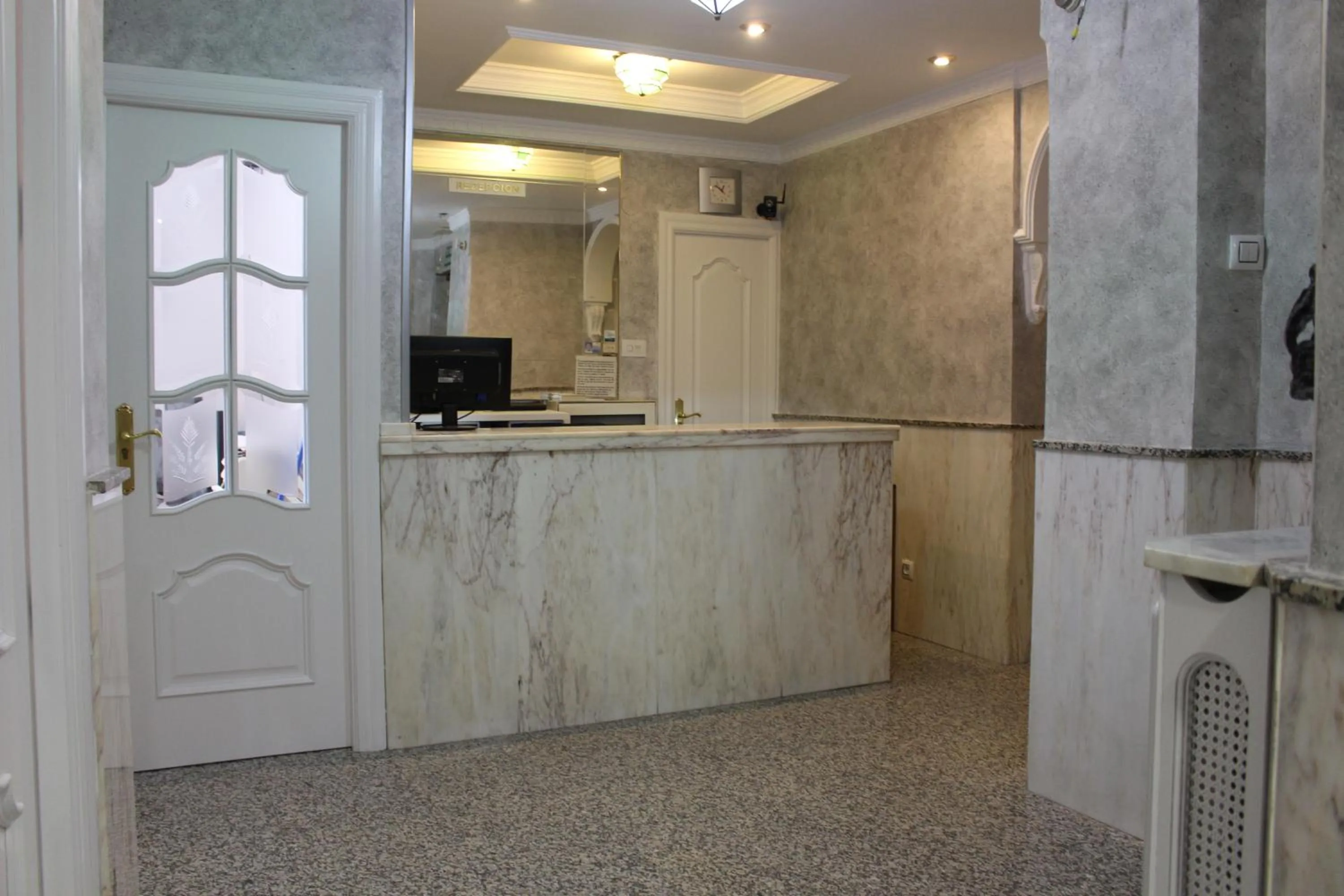 Lobby or reception in Hostal Sonia Granada