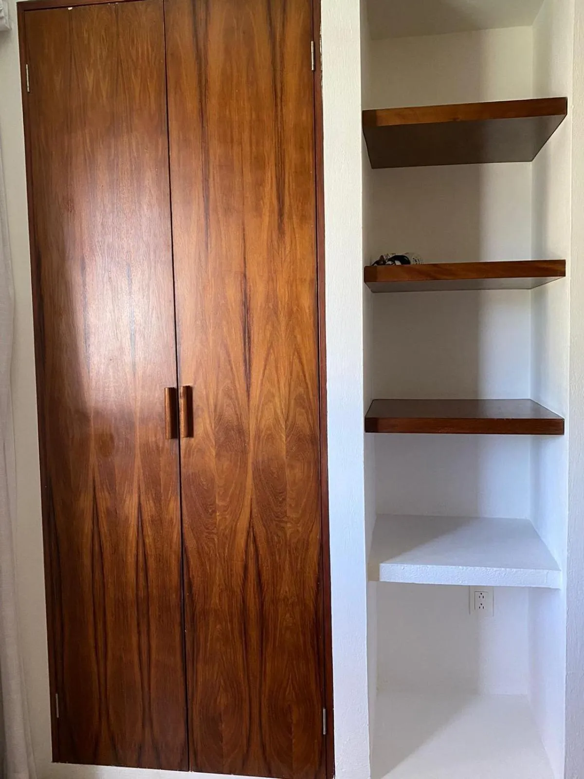 wardrobe in Hotel Pelecanus Suites Holbox
