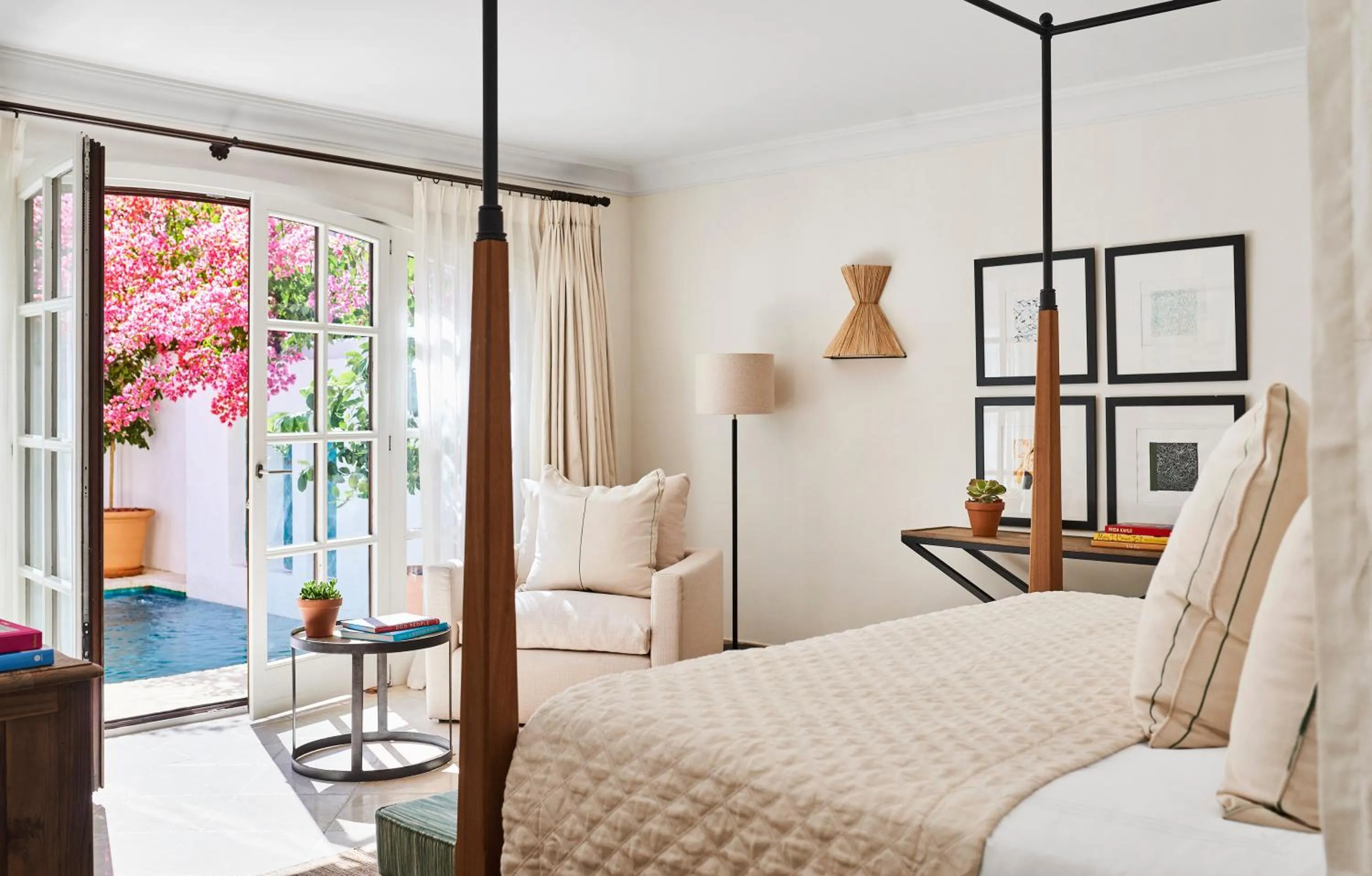 Bed in Marbella Club Hotel · Golf Resort & Spa