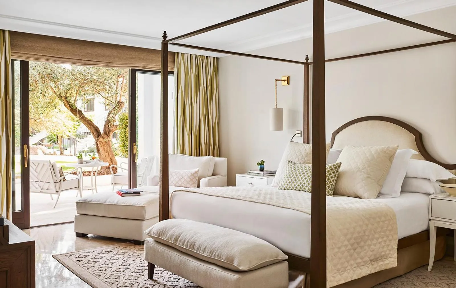 Bedroom, Bed in Marbella Club Hotel · Golf Resort & Spa