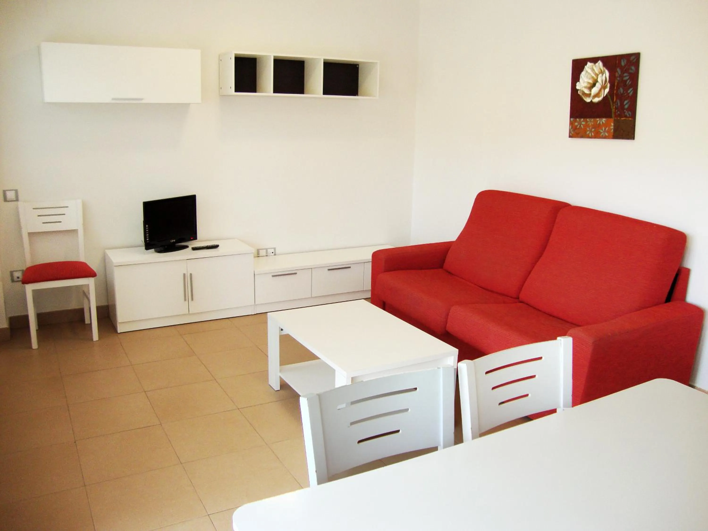 TV and multimedia in Apartamentos Alcocebre Suites 3000