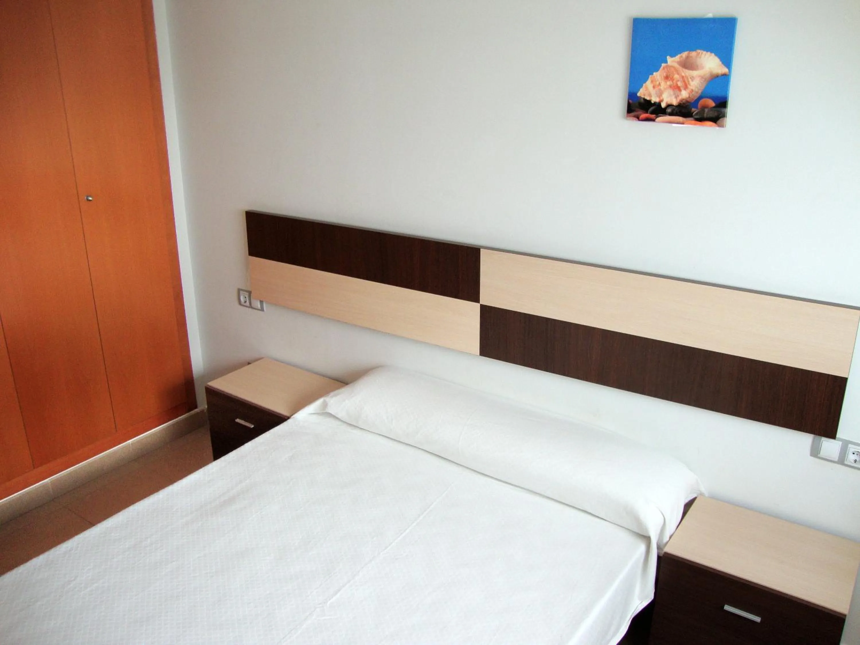 Bedroom, Bed in Apartamentos Alcocebre Suites 3000