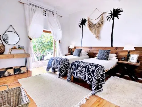 Bedroom, Bed in Sails Beach House