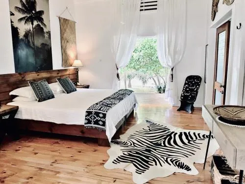 Bedroom, Bed in Sails Beach House