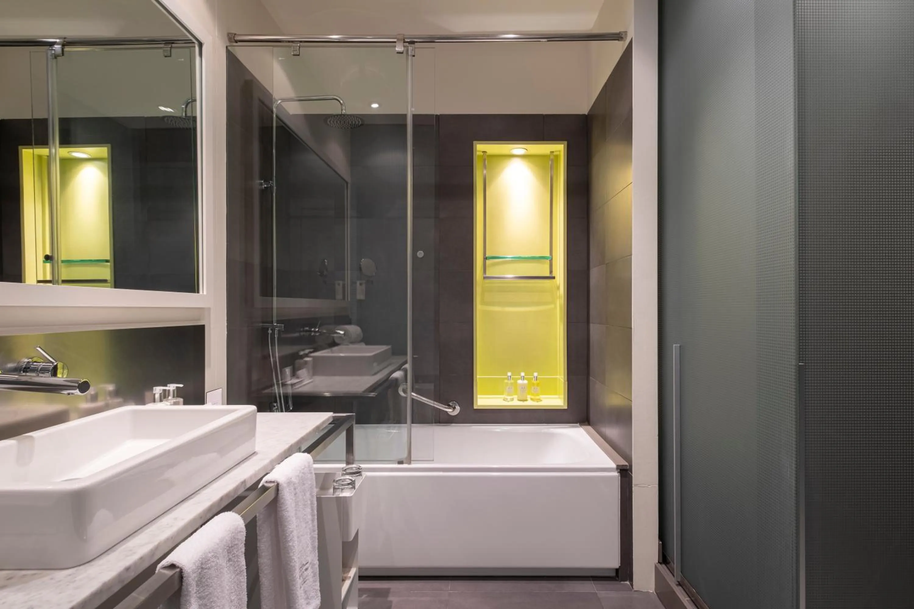 Bathroom in Sixtytwo Hotel