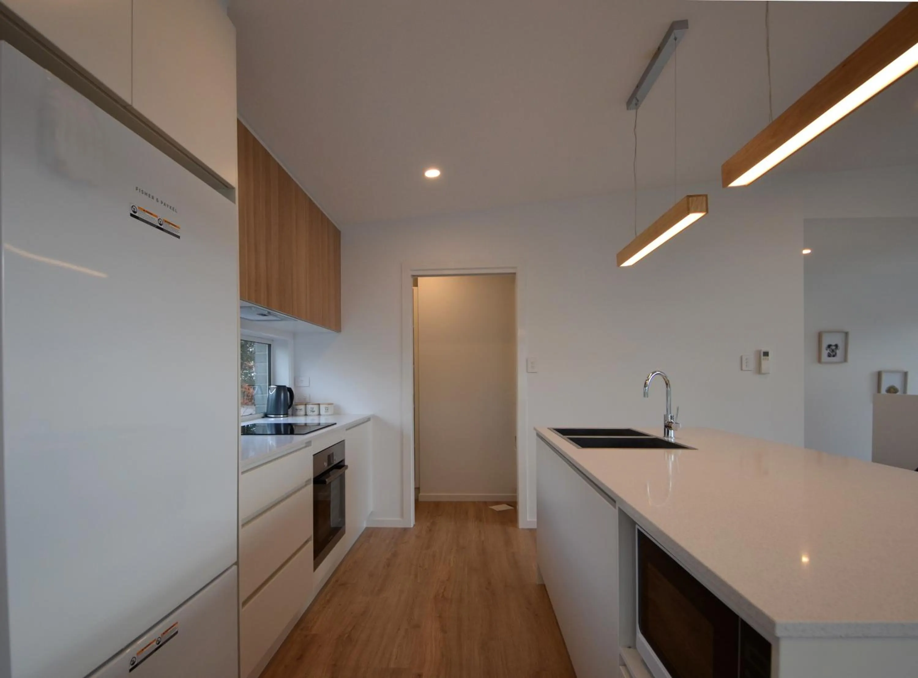 Kitchen or kitchenette in Kangaroo Bay Apartments