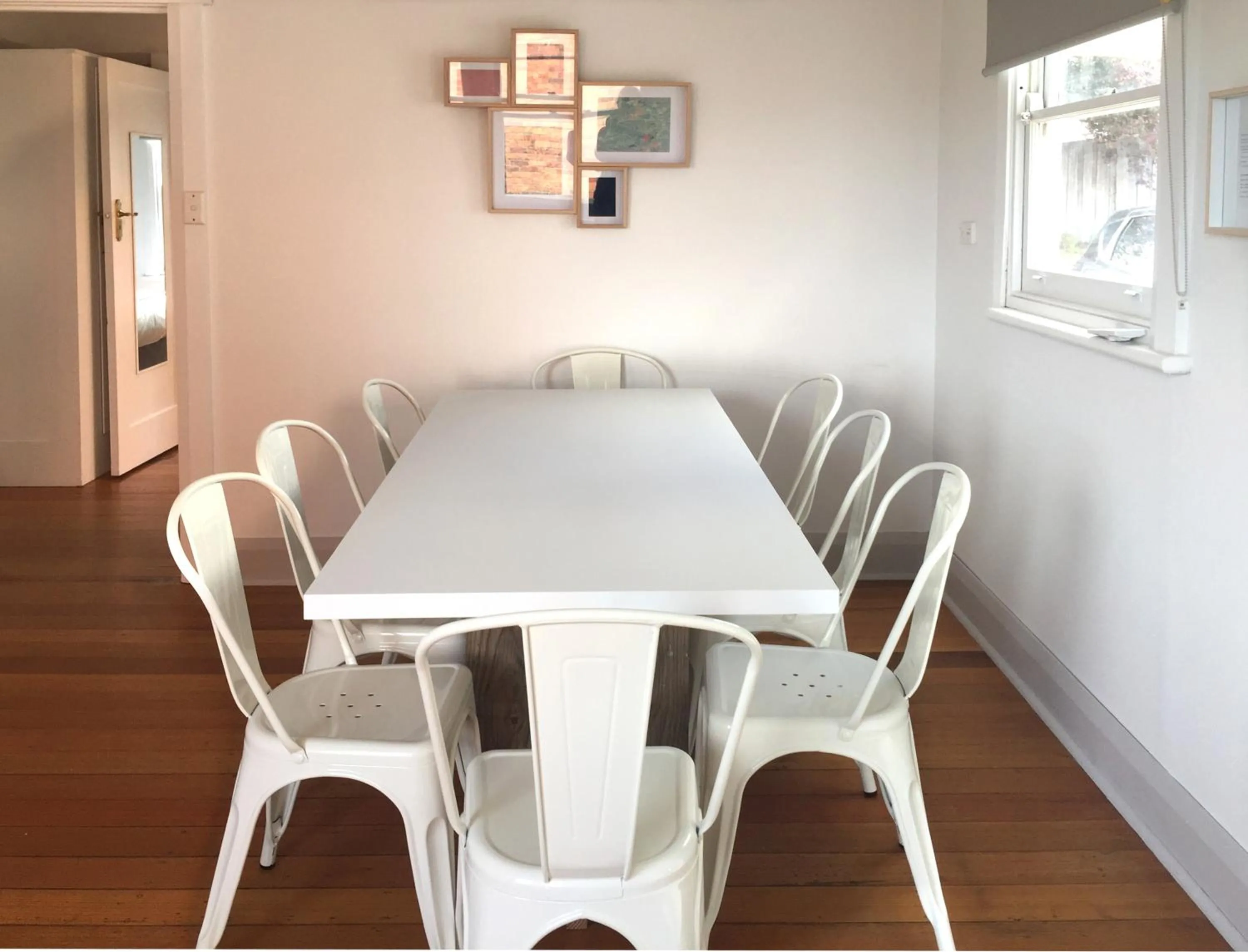 Dining area in Kangaroo Bay Apartments