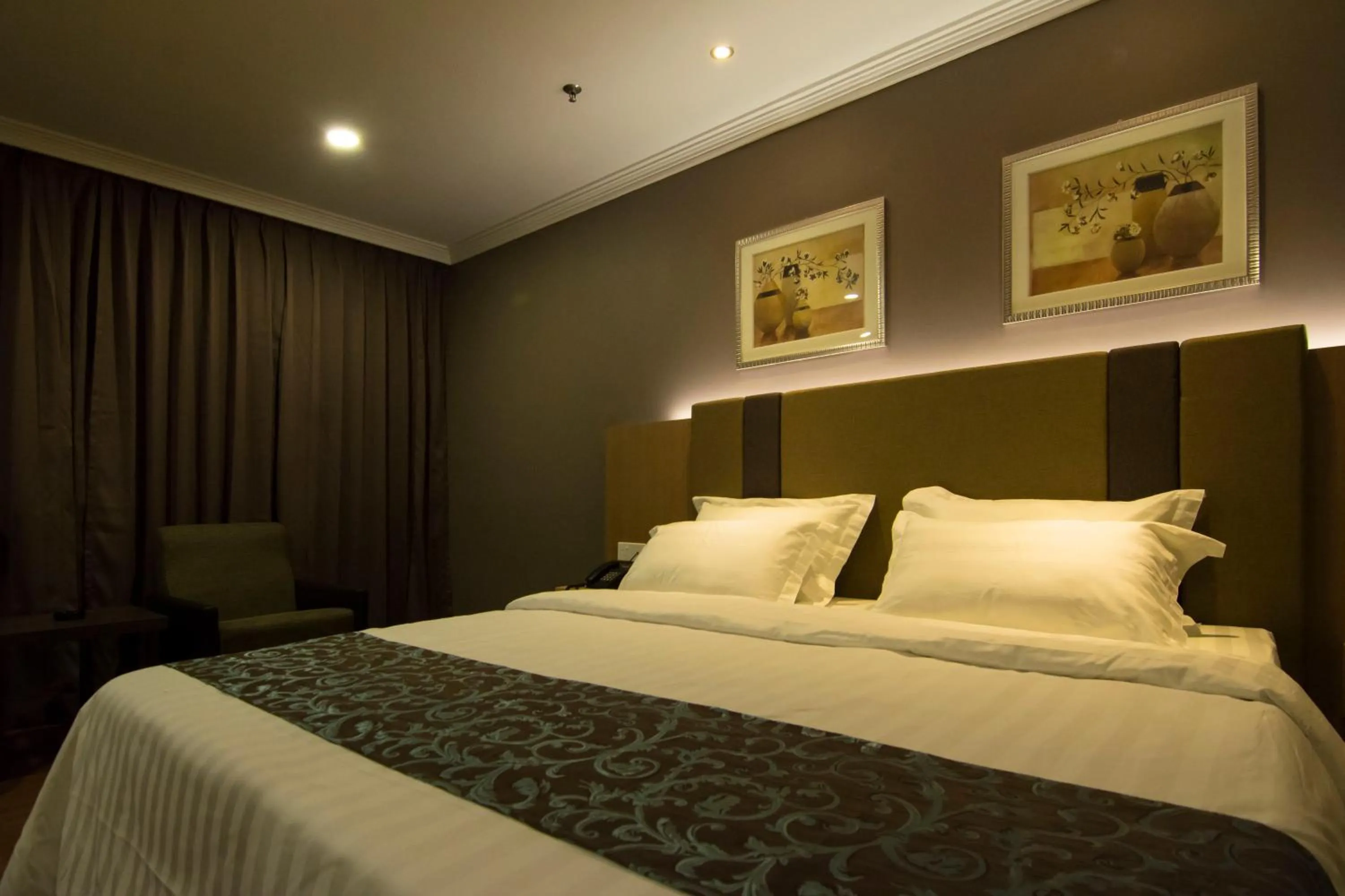 Bed in Hotel Anika Kluang