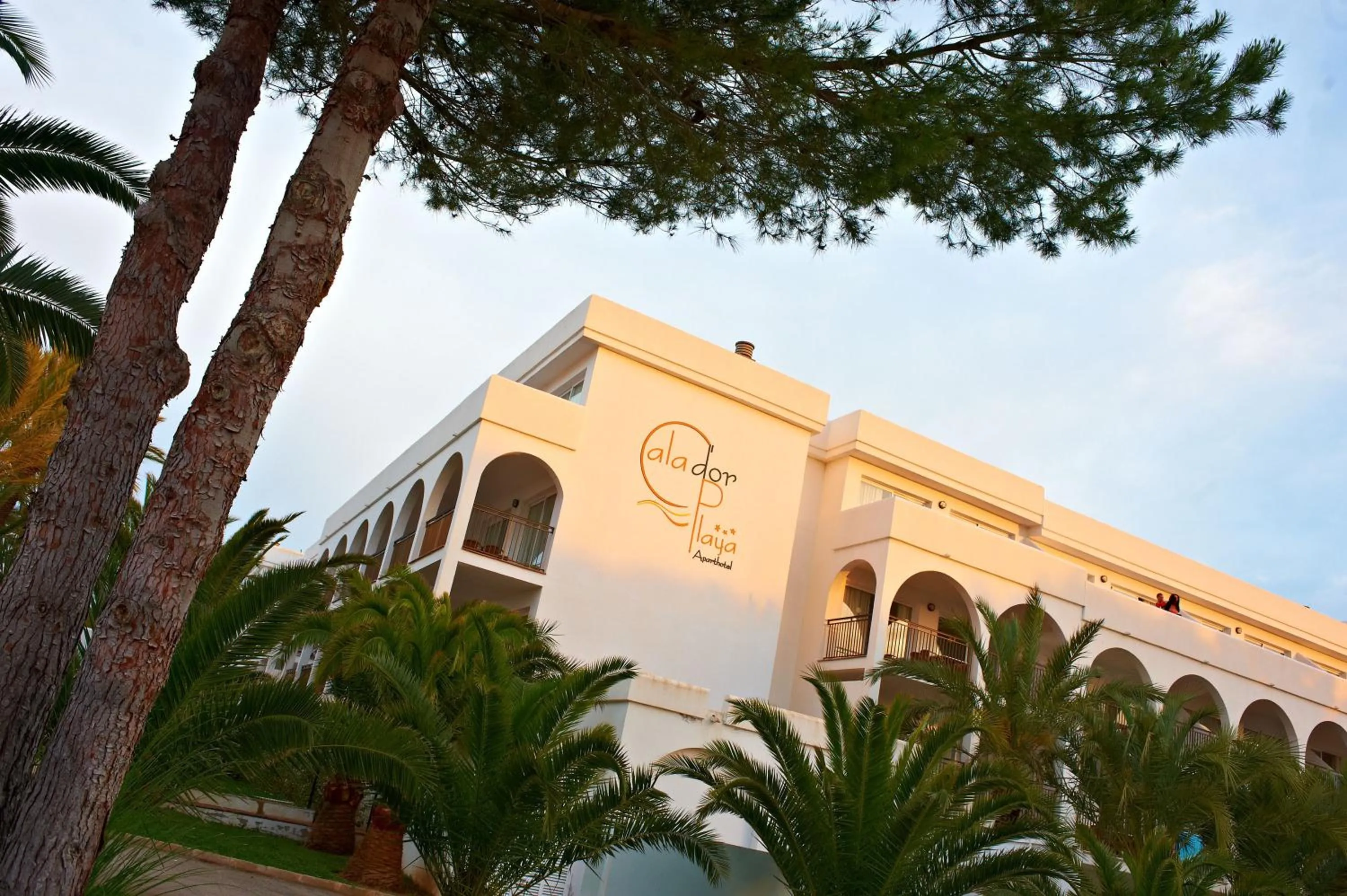 Facade/entrance in Hotel Cala d'Or Playa