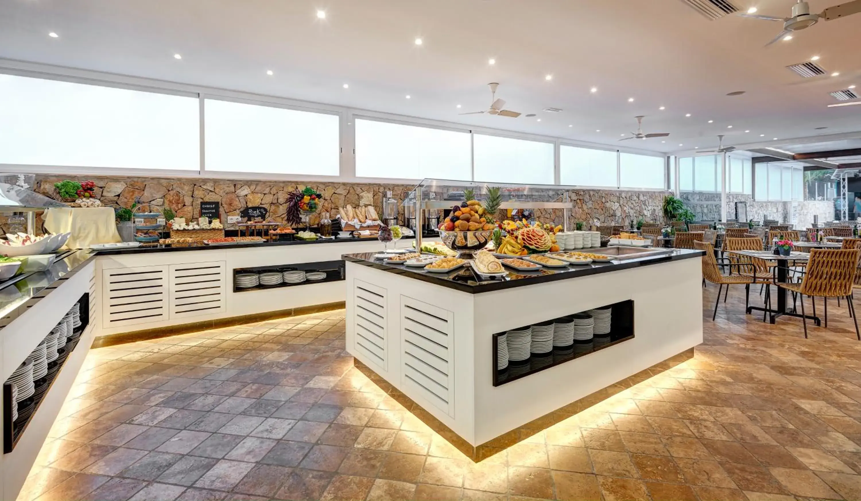 Buffet breakfast in Apartamentos Cala d'Or Playa Buffet breakfast in Apartamentos Cala d'Or Playa