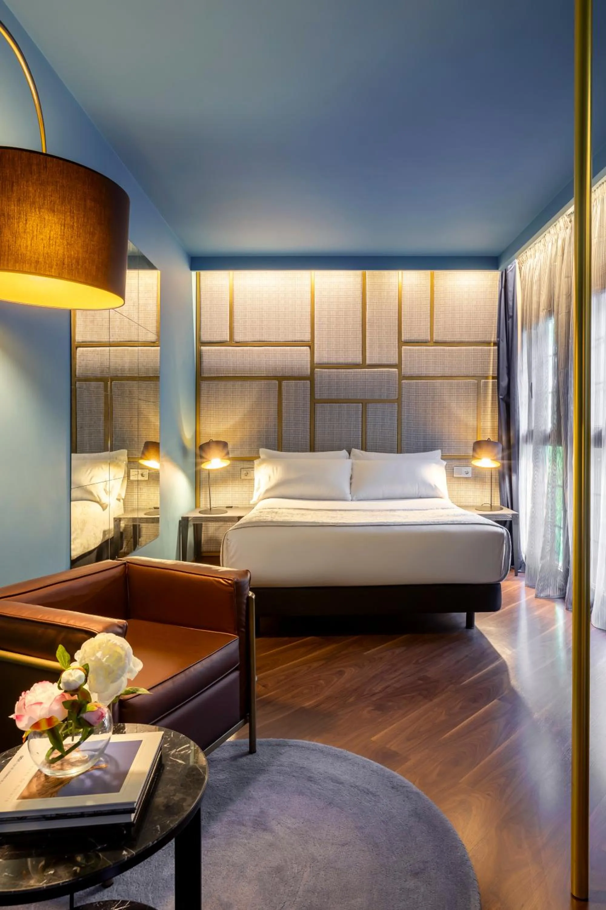 Photo of the whole room, Bed in Pamplona Catedral Hotel