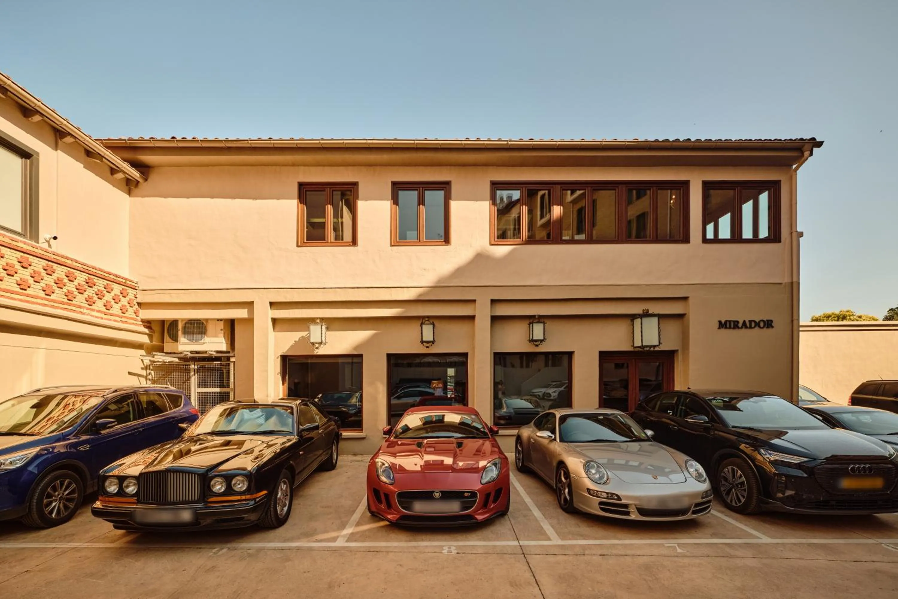 Parking in Pamplona Catedral Hotel