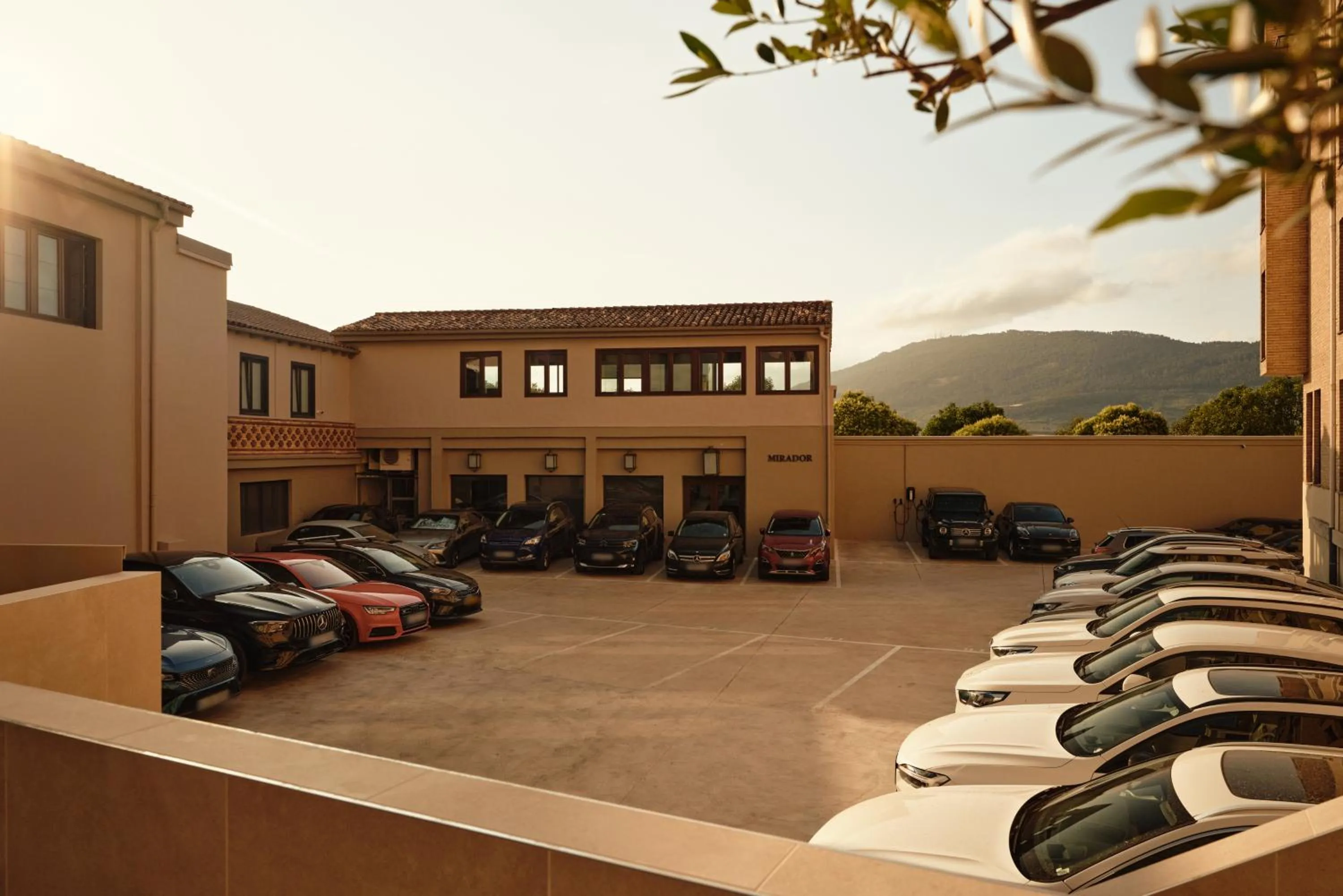 Parking in Pamplona Catedral Hotel