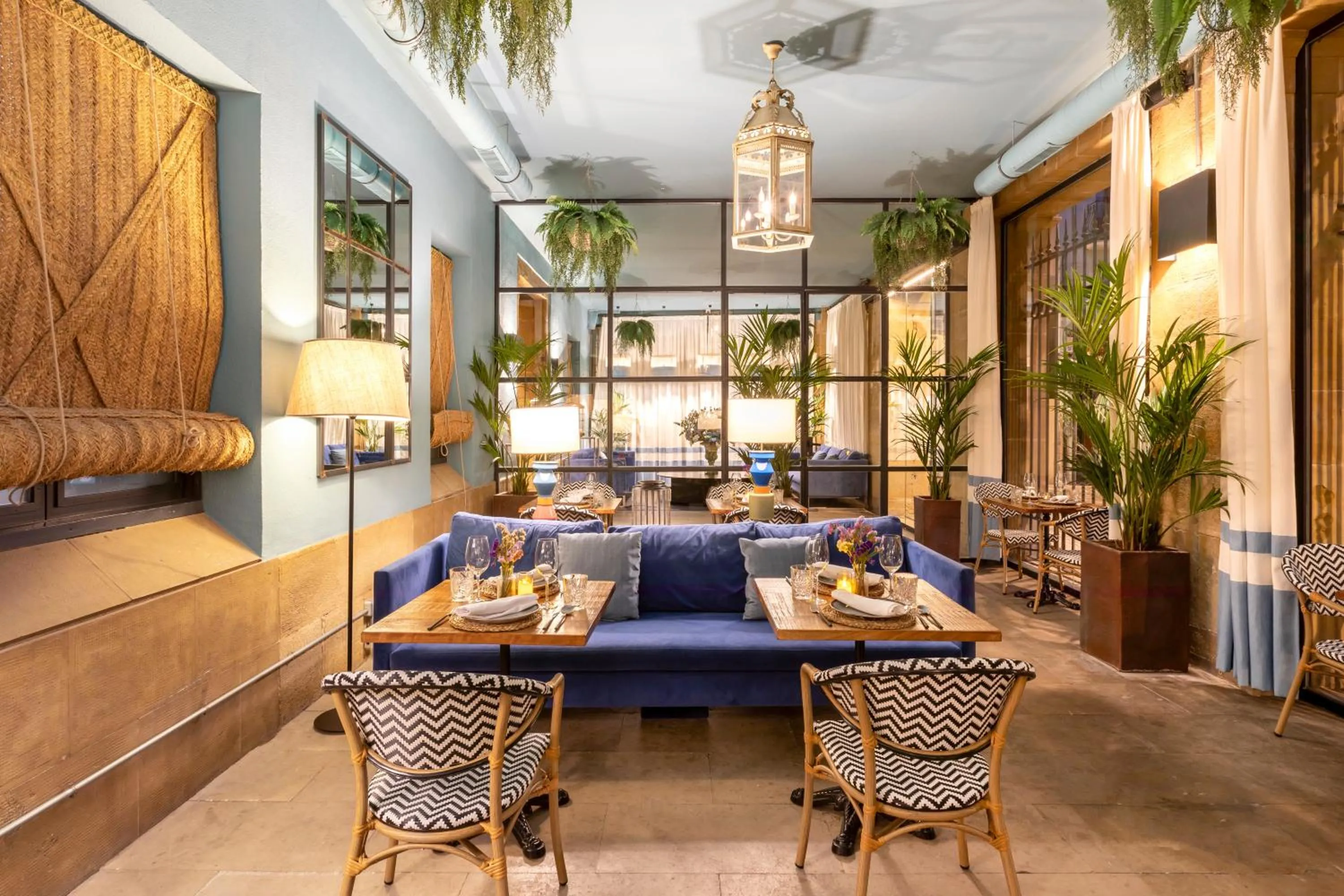 Living room in Pamplona Catedral Hotel