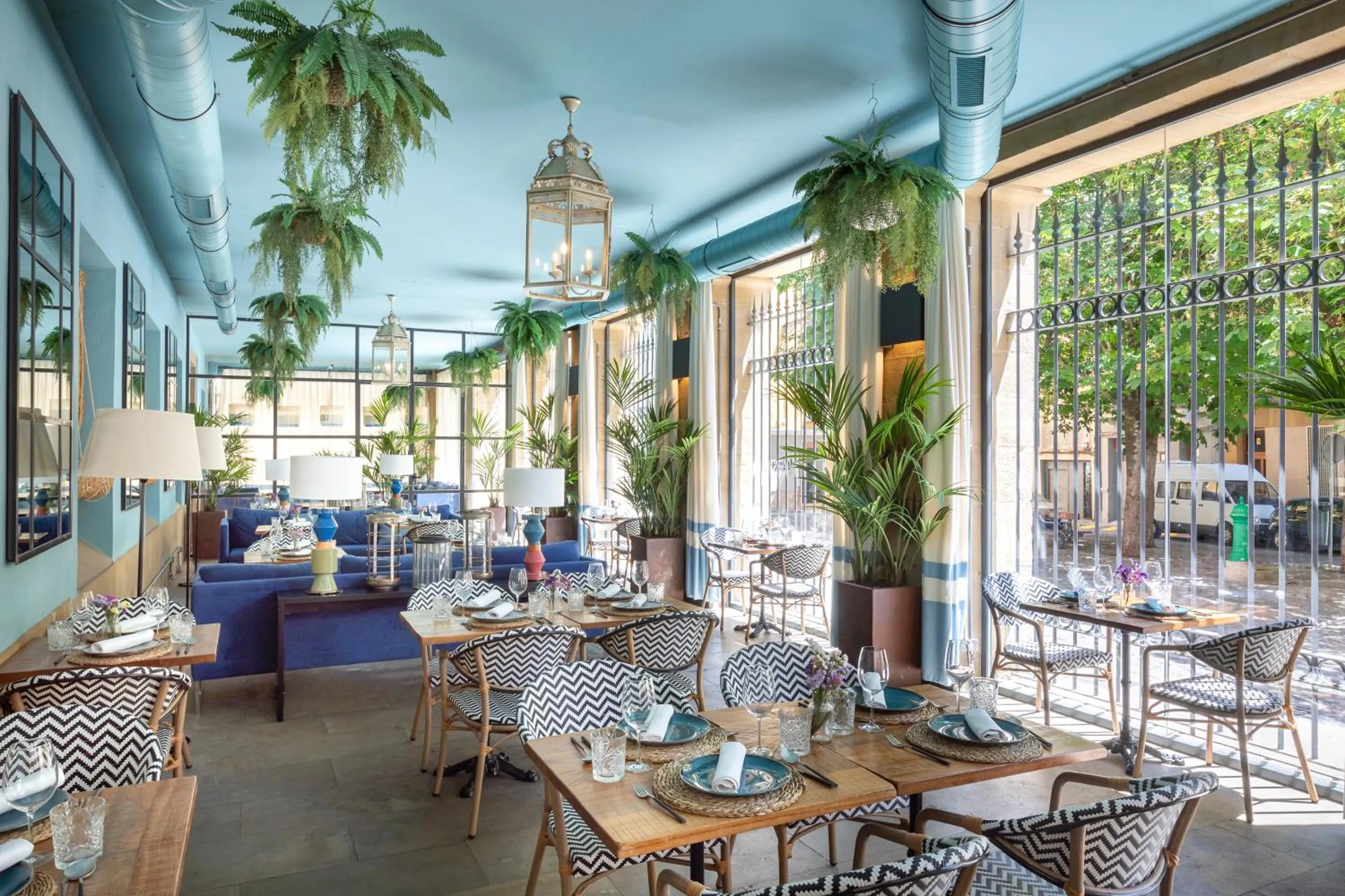 Restaurant/places to eat in Pamplona Catedral Hotel