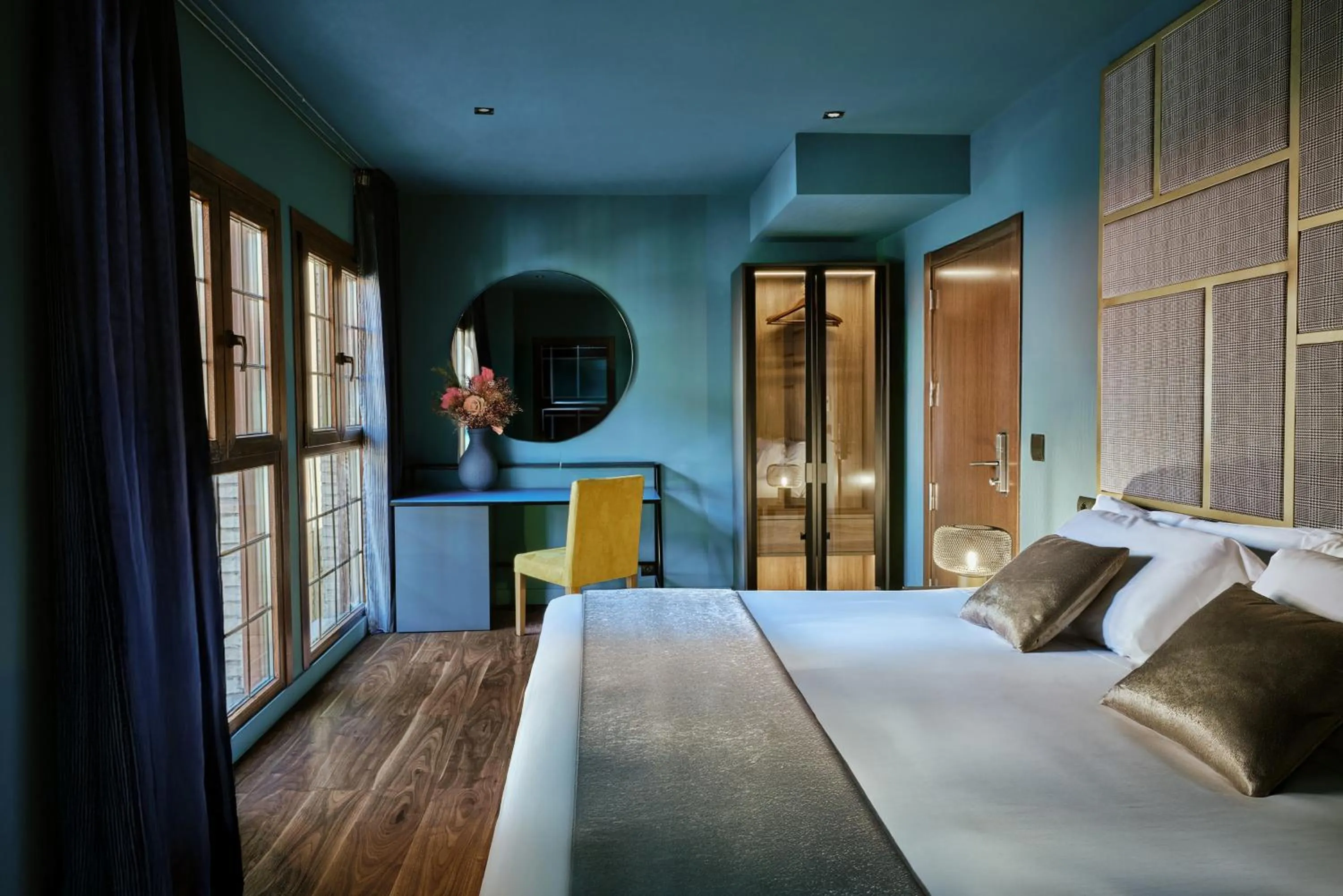 Bed in Pamplona Catedral Hotel