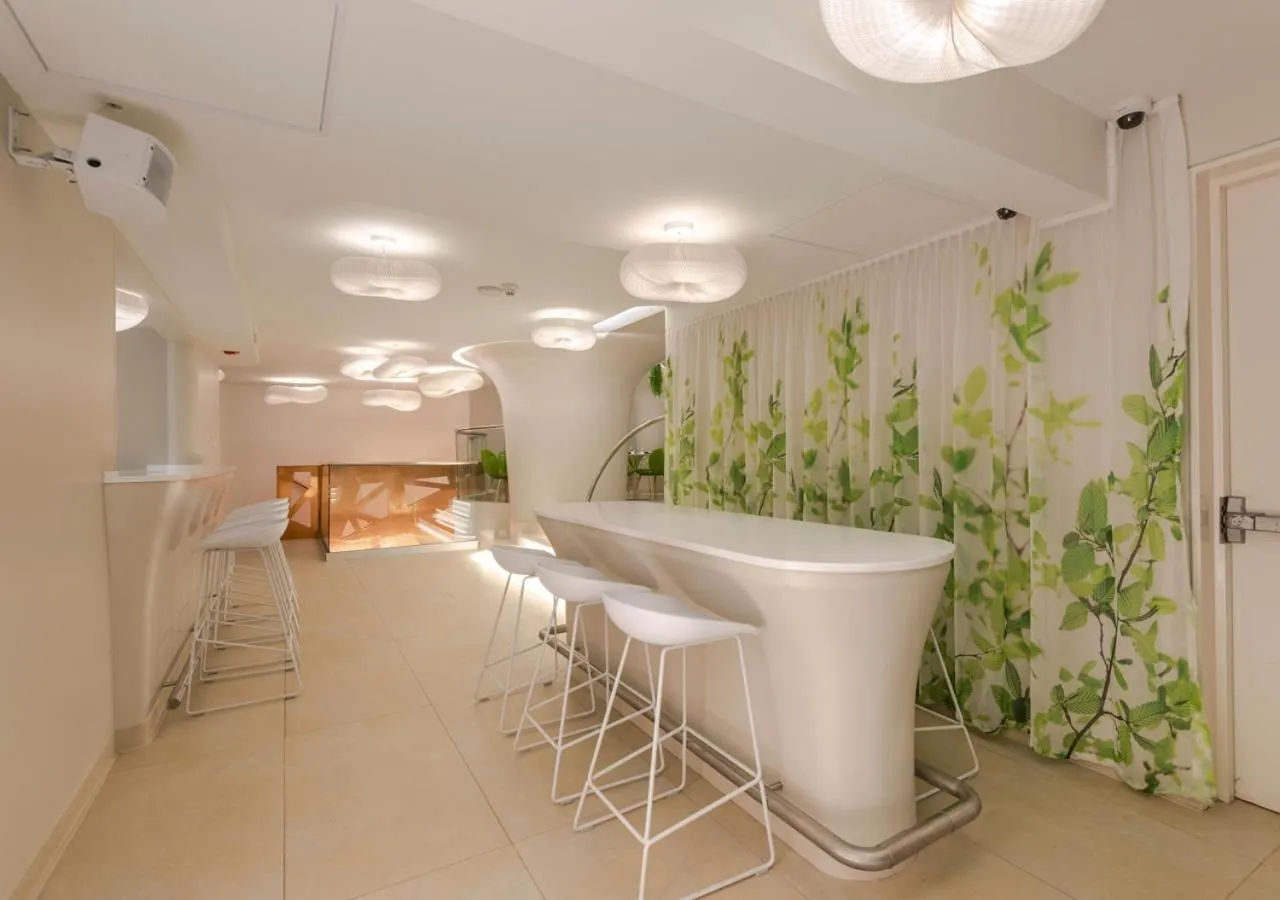 Restaurant/places to eat in 45 by Director