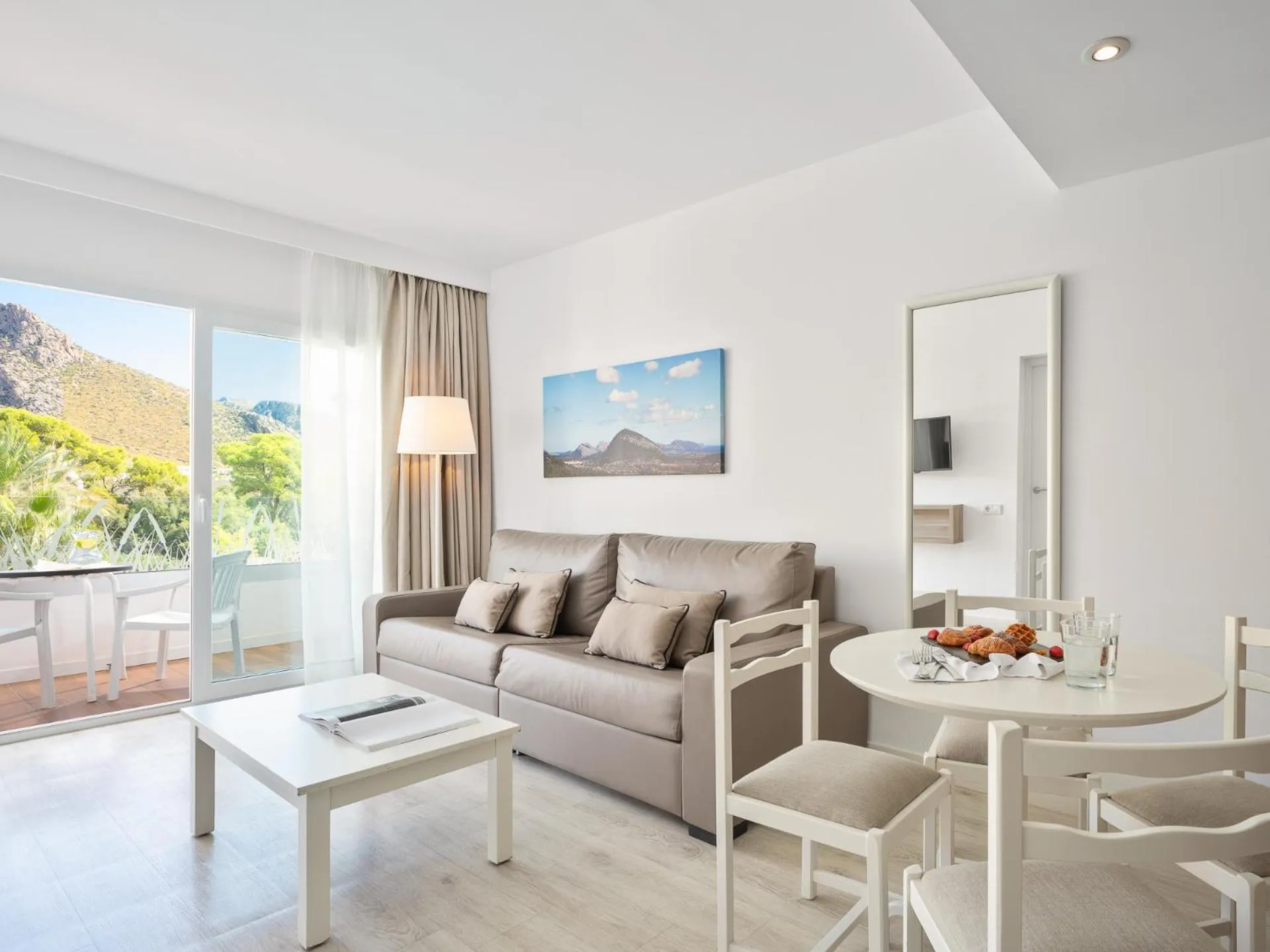 Living room in Puerto Azul Suite Hotel