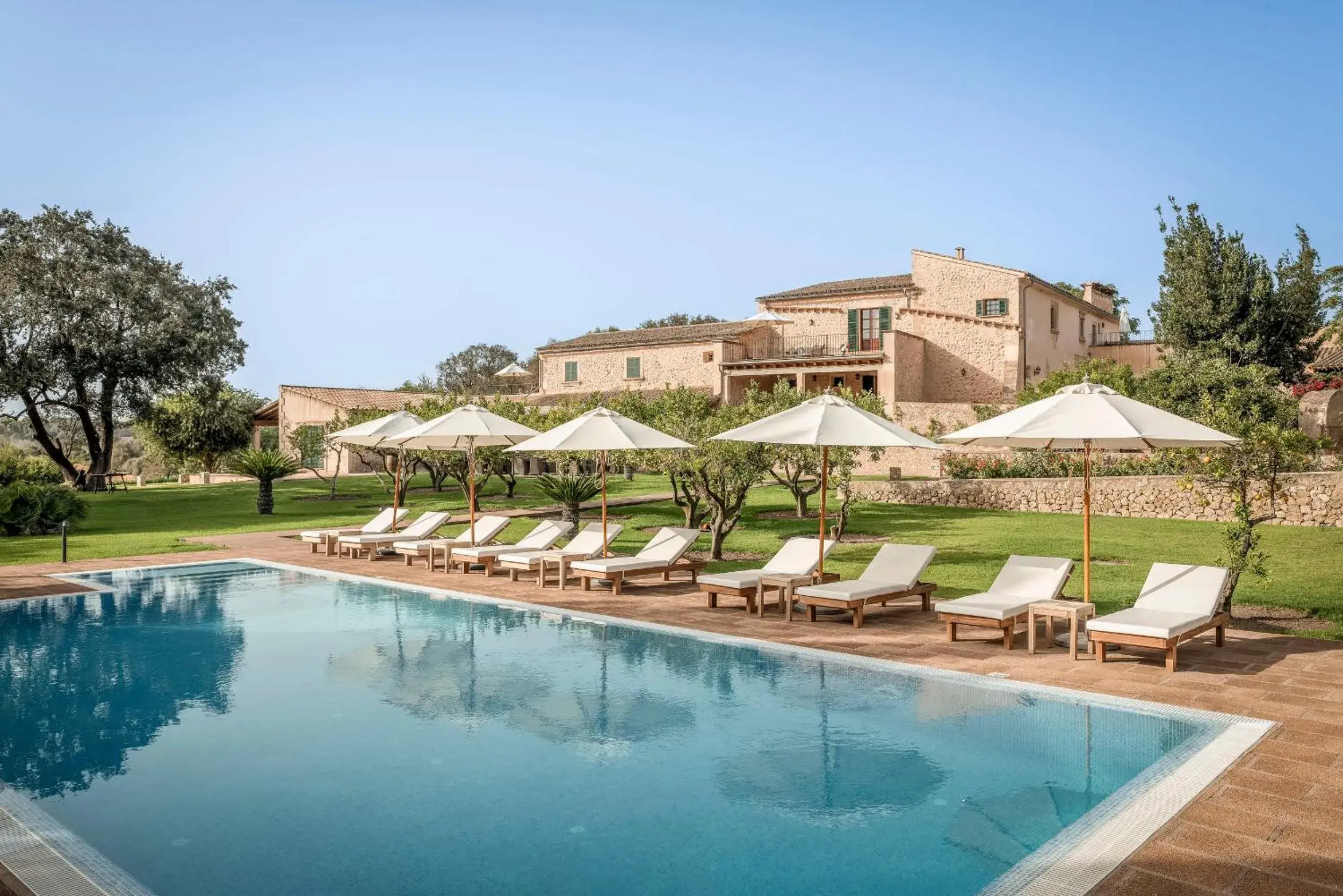 Swimming pool in Finca Son Roig by Valentin Swimming pool in Finca Son Roig by Valentin