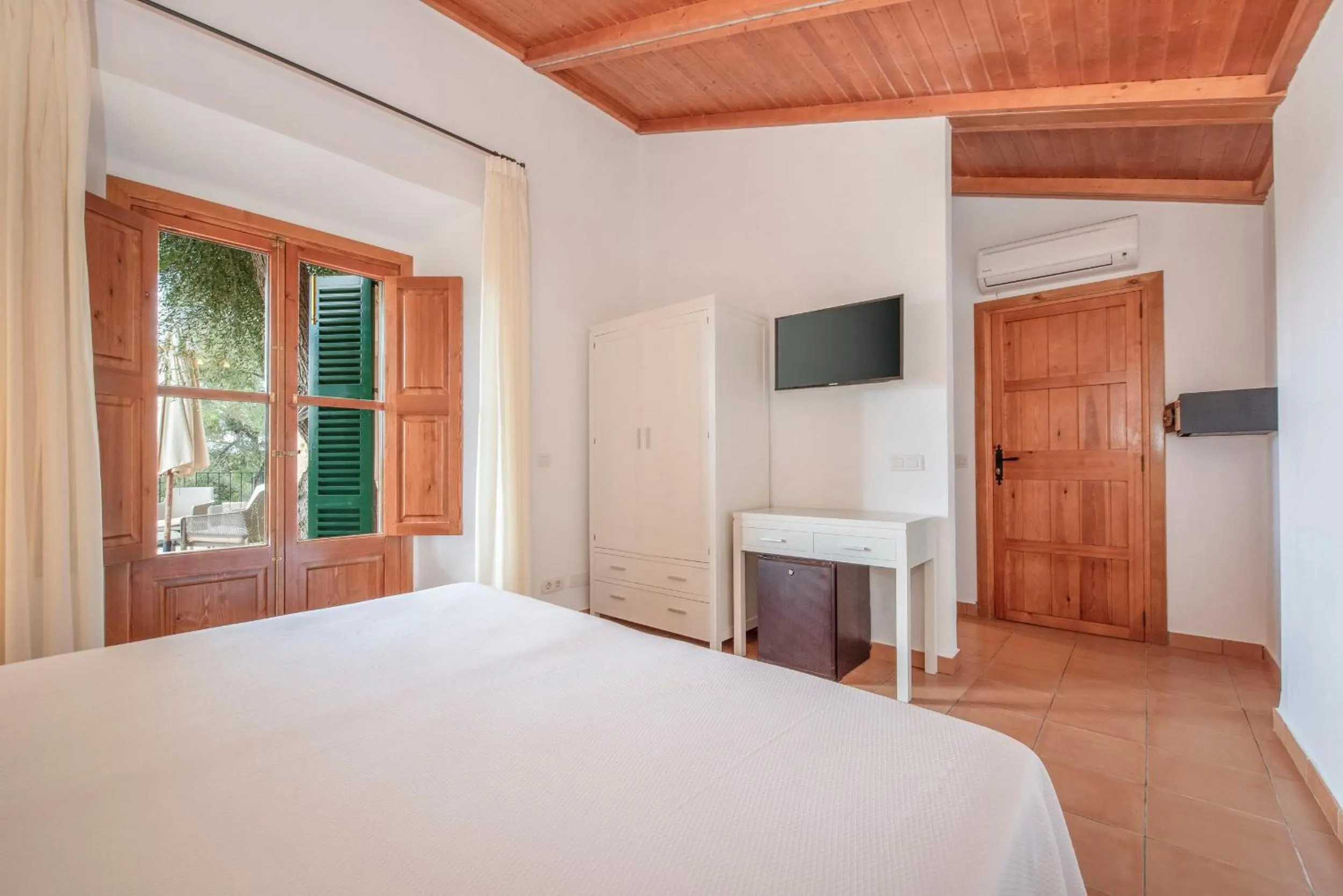 Bedroom, Bed in Finca Son Roig by Valentin