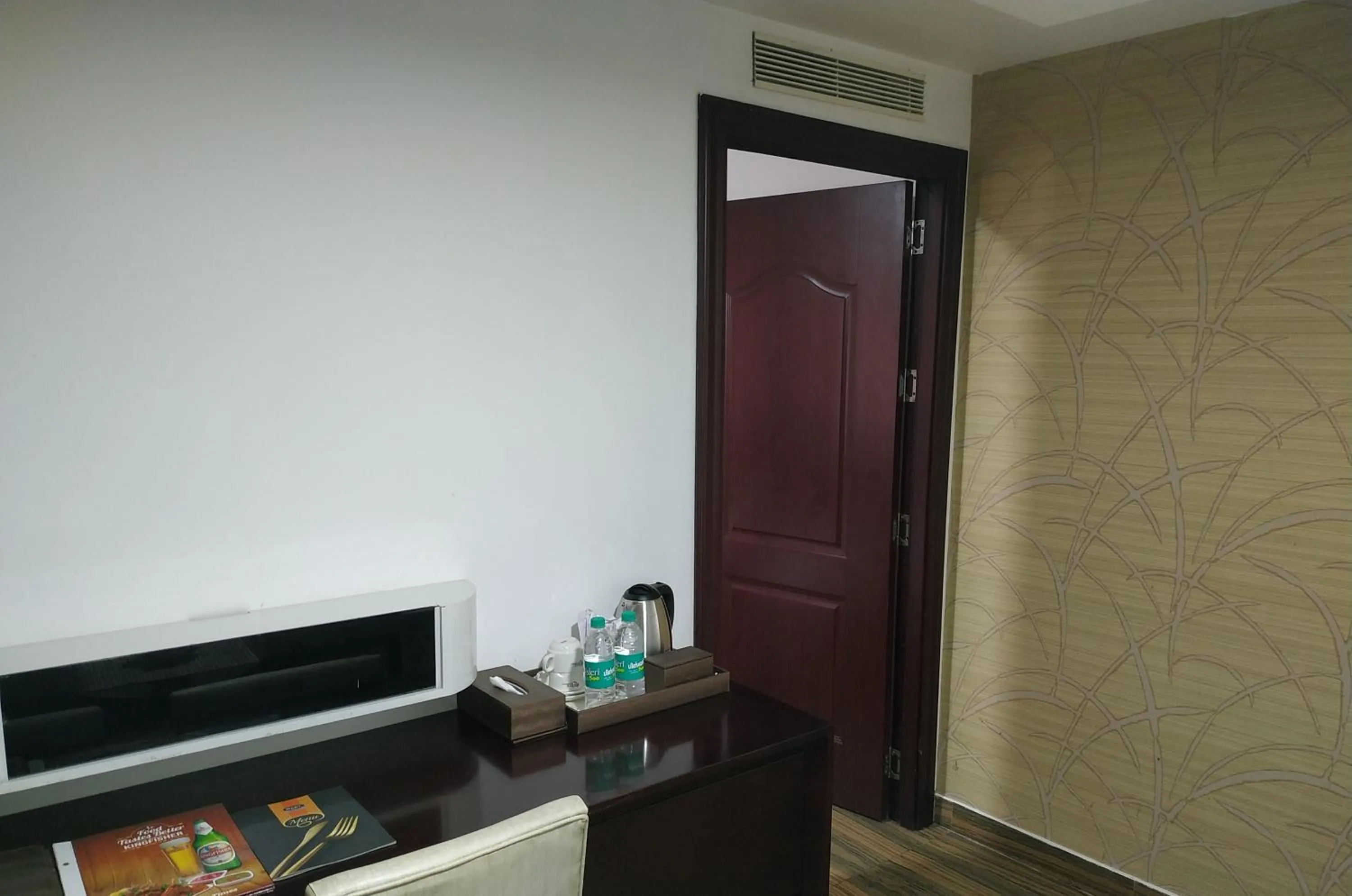 TV and multimedia in KGA Elite Continental Hotel