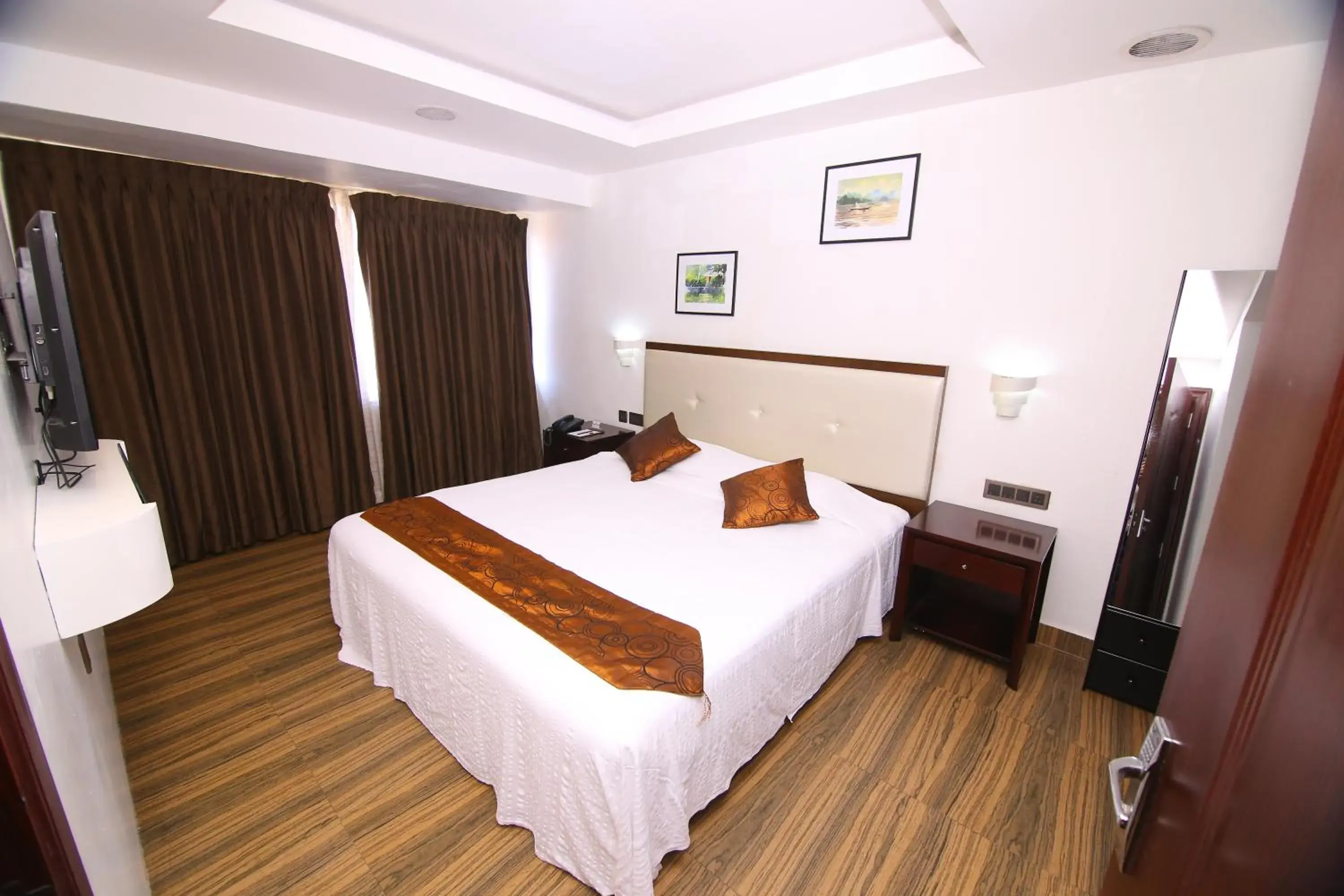 Bedroom, Bed in KGA Elite Continental Hotel Bedroom, Bed in KGA Elite Continental Hotel