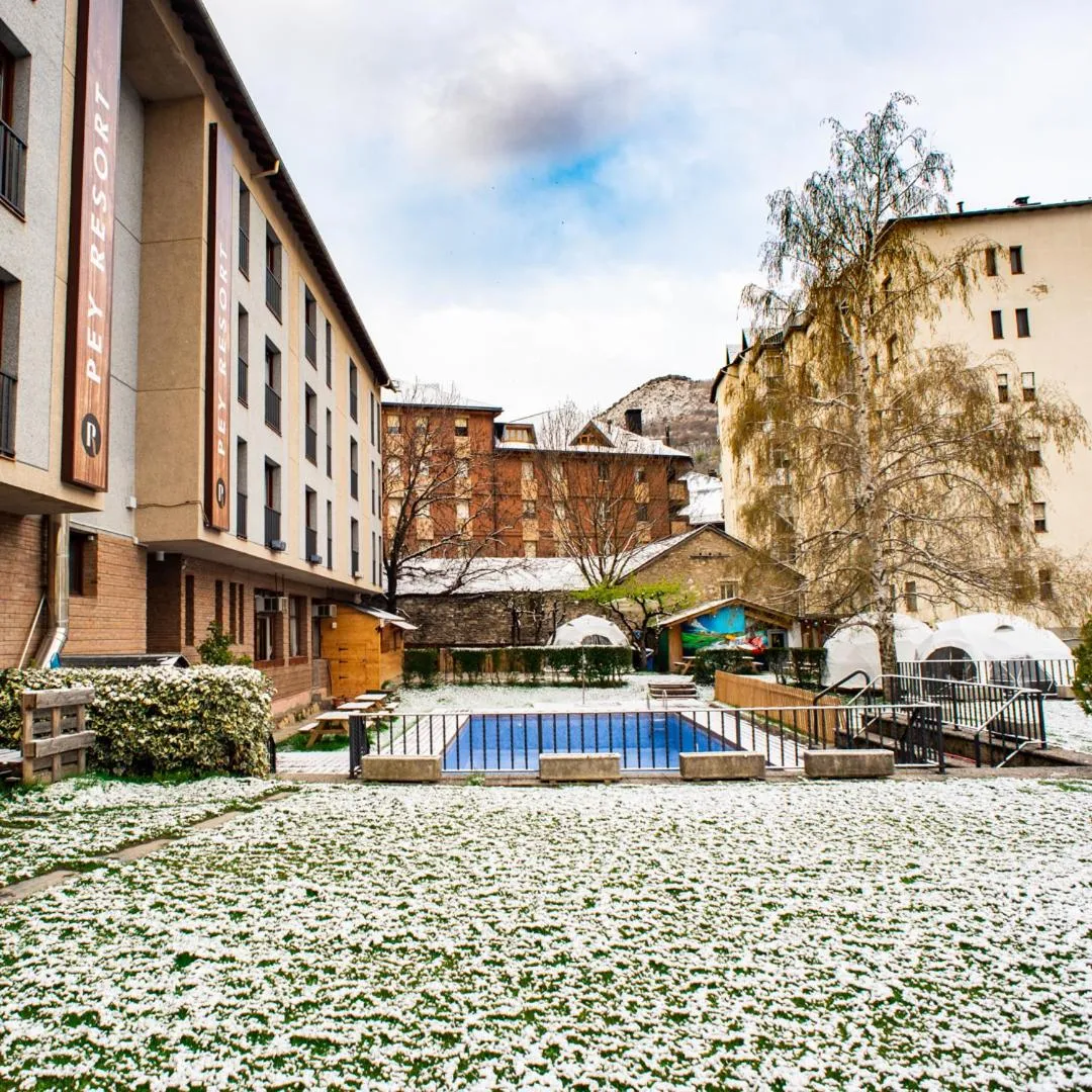 Garden in Pey Resort