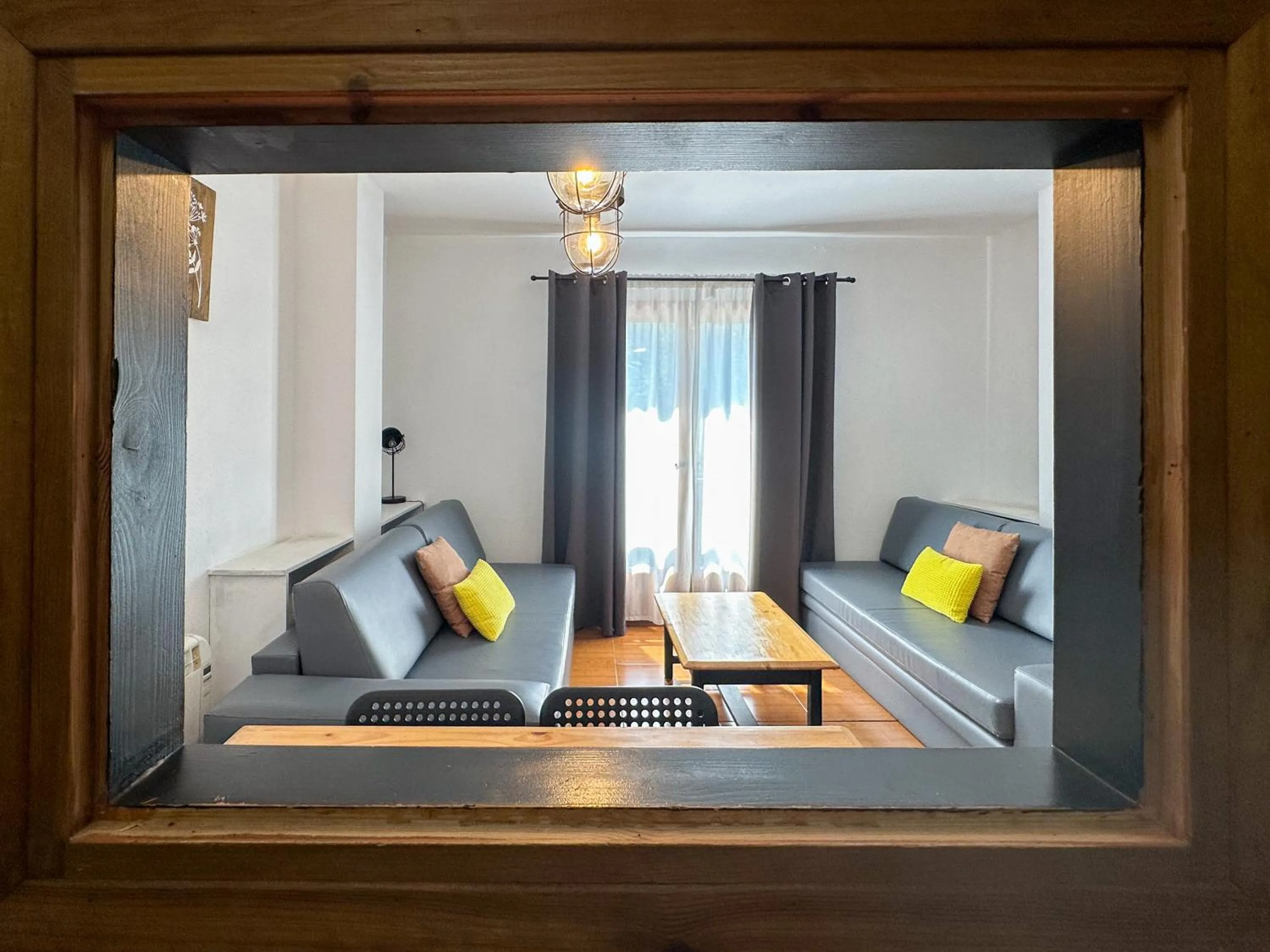 Living room, Bed in Pey Resort