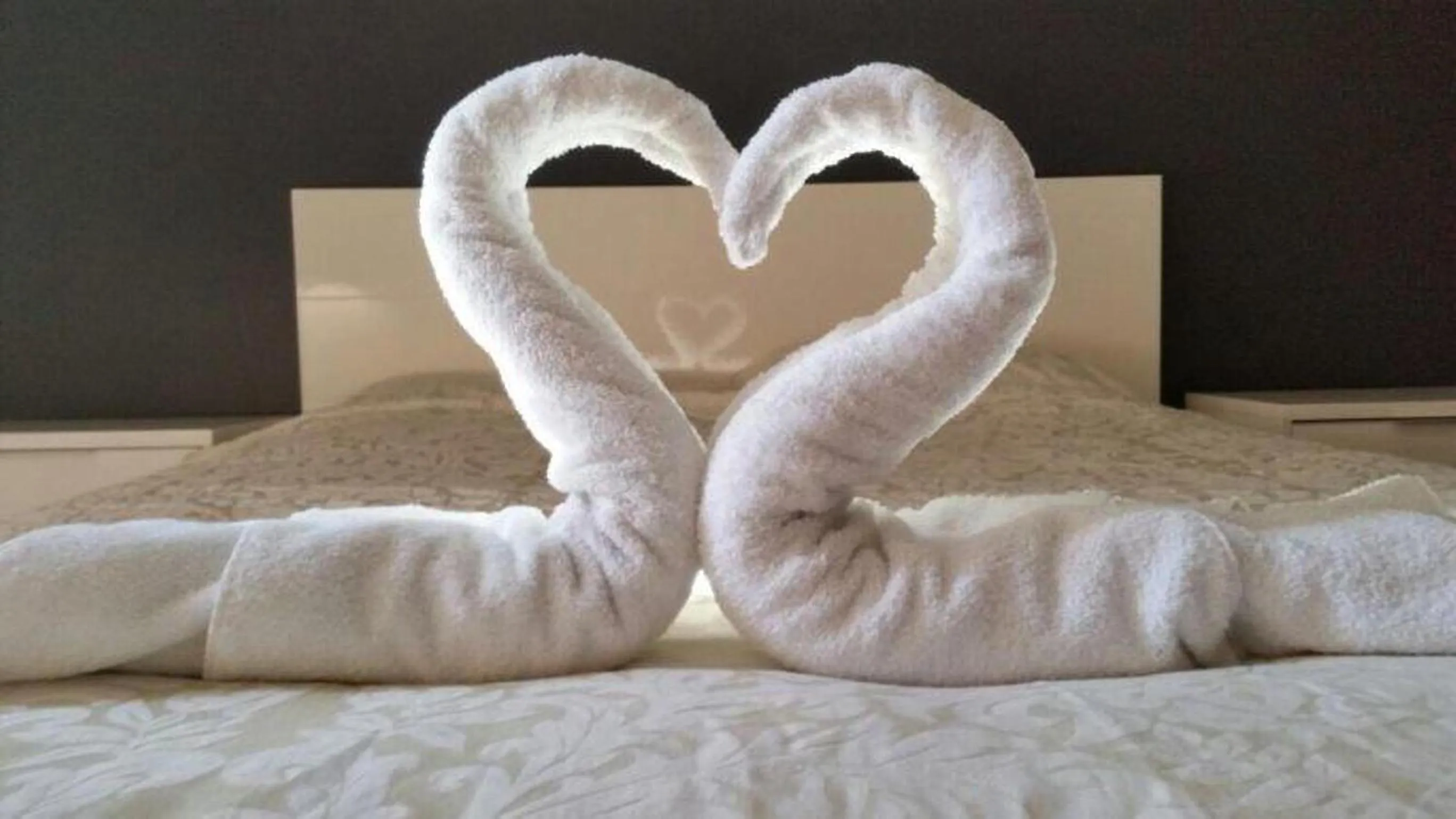 Bedroom, Bed in Perth City Apartment Hotel