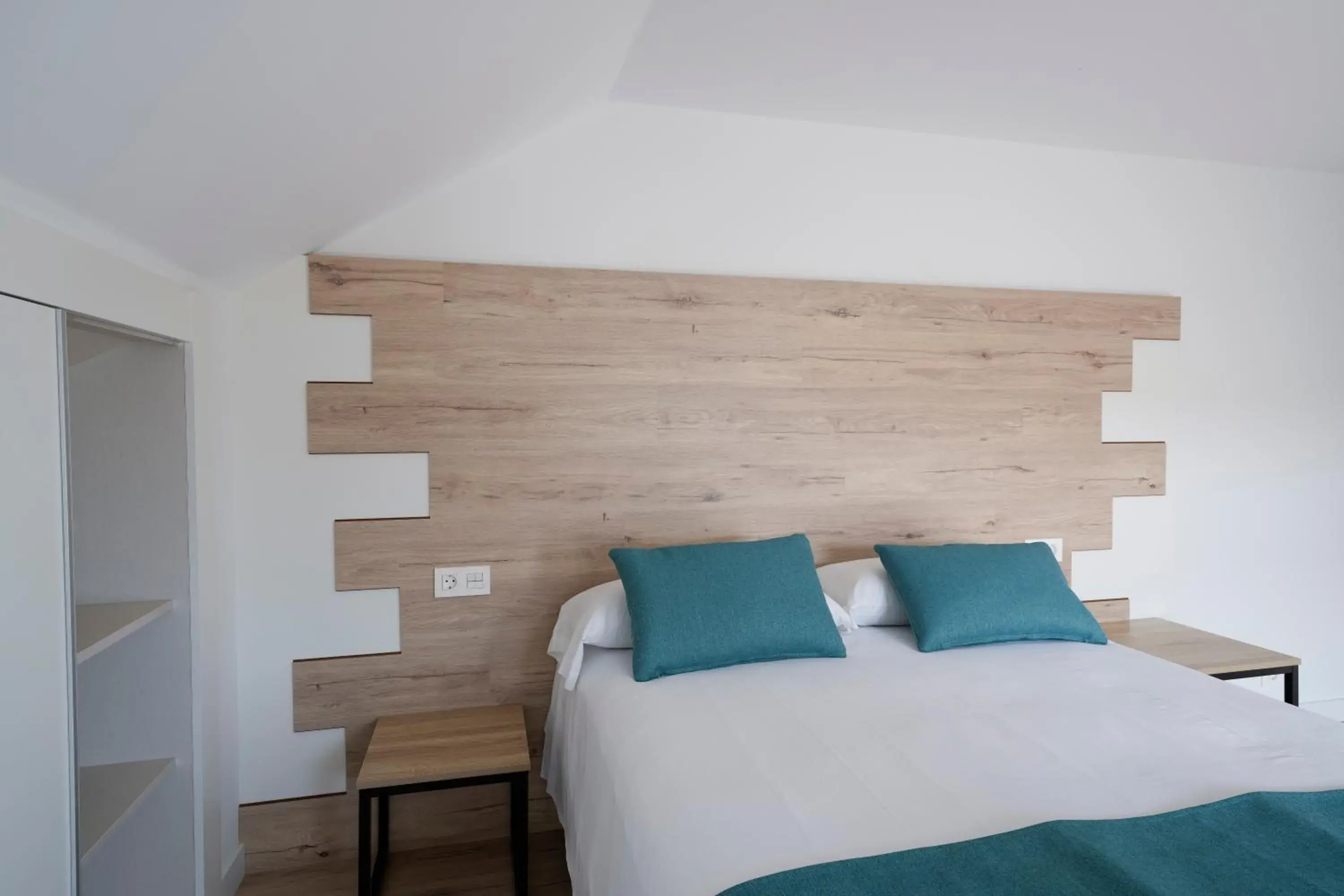 Photo of the whole room, Bed in Hotel VIDA Finisterre Centro Photo of the whole room, Bed in Hotel VIDA Finisterre Centro