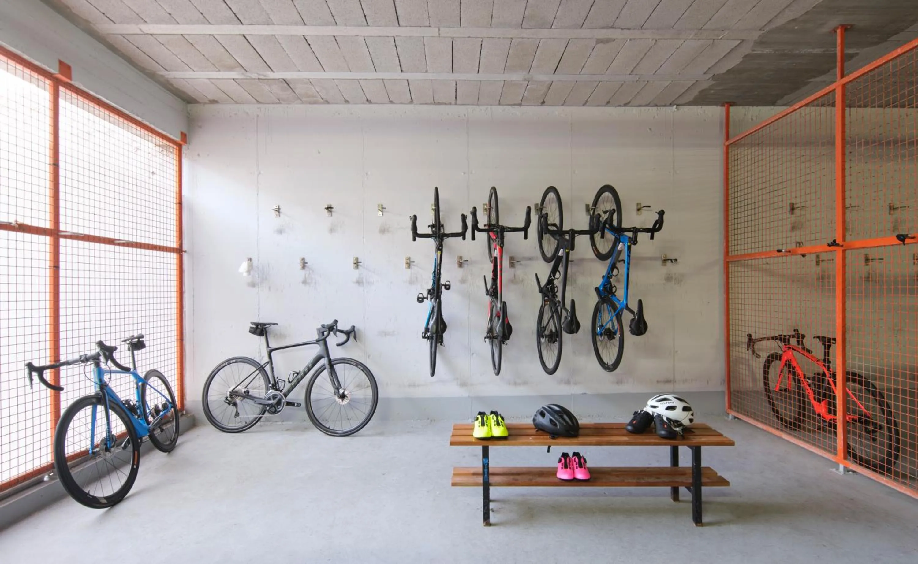 On-site shops in Aparthotel Duva & Spa