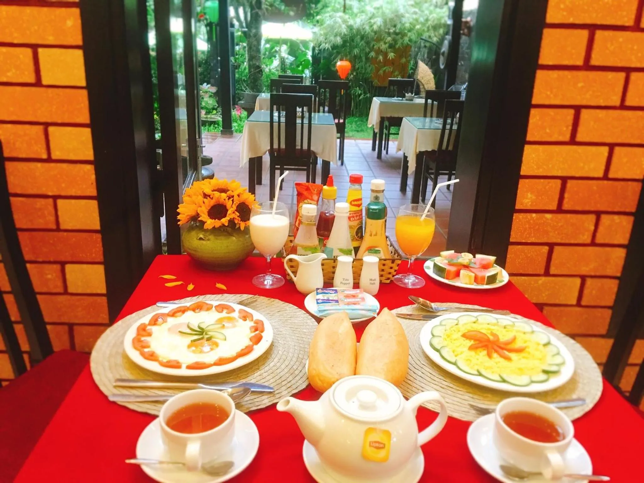 Food and drinks in Rural Scene Villa