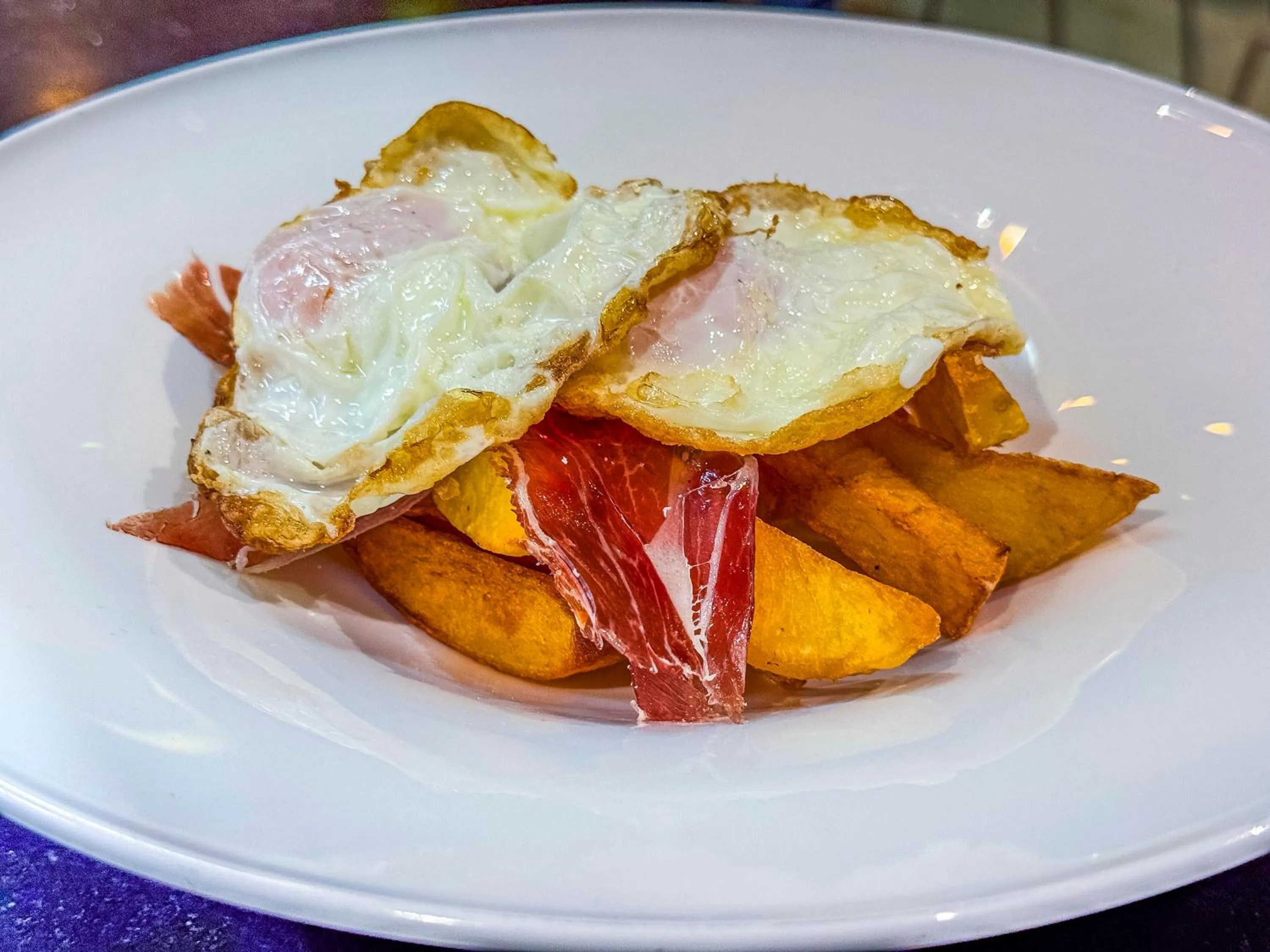 Dinner in Hotel Jardines de Uleta Suites