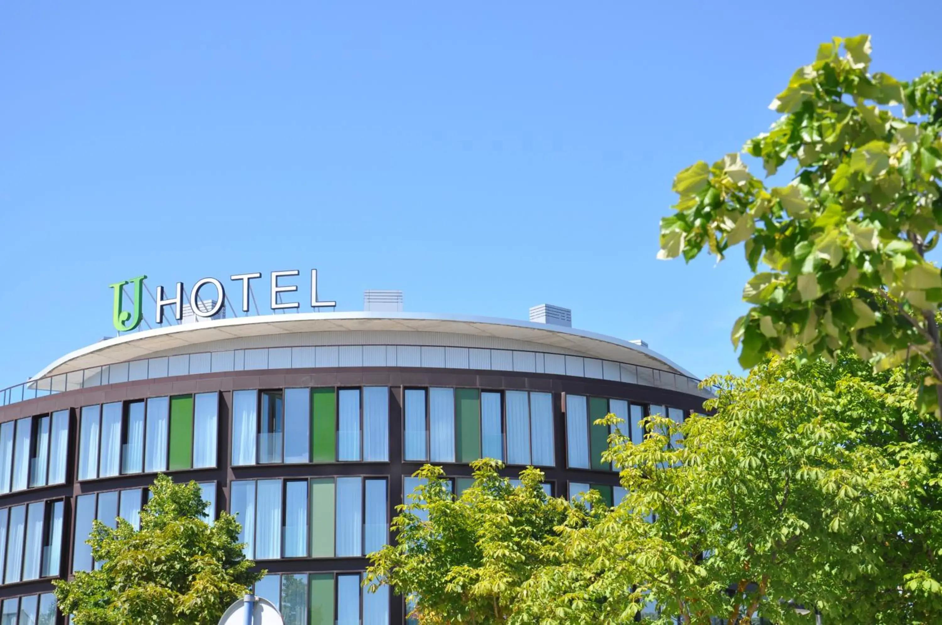 Property building in Hotel Jardines de Uleta Suites Property building in Hotel Jardines de Uleta Suites