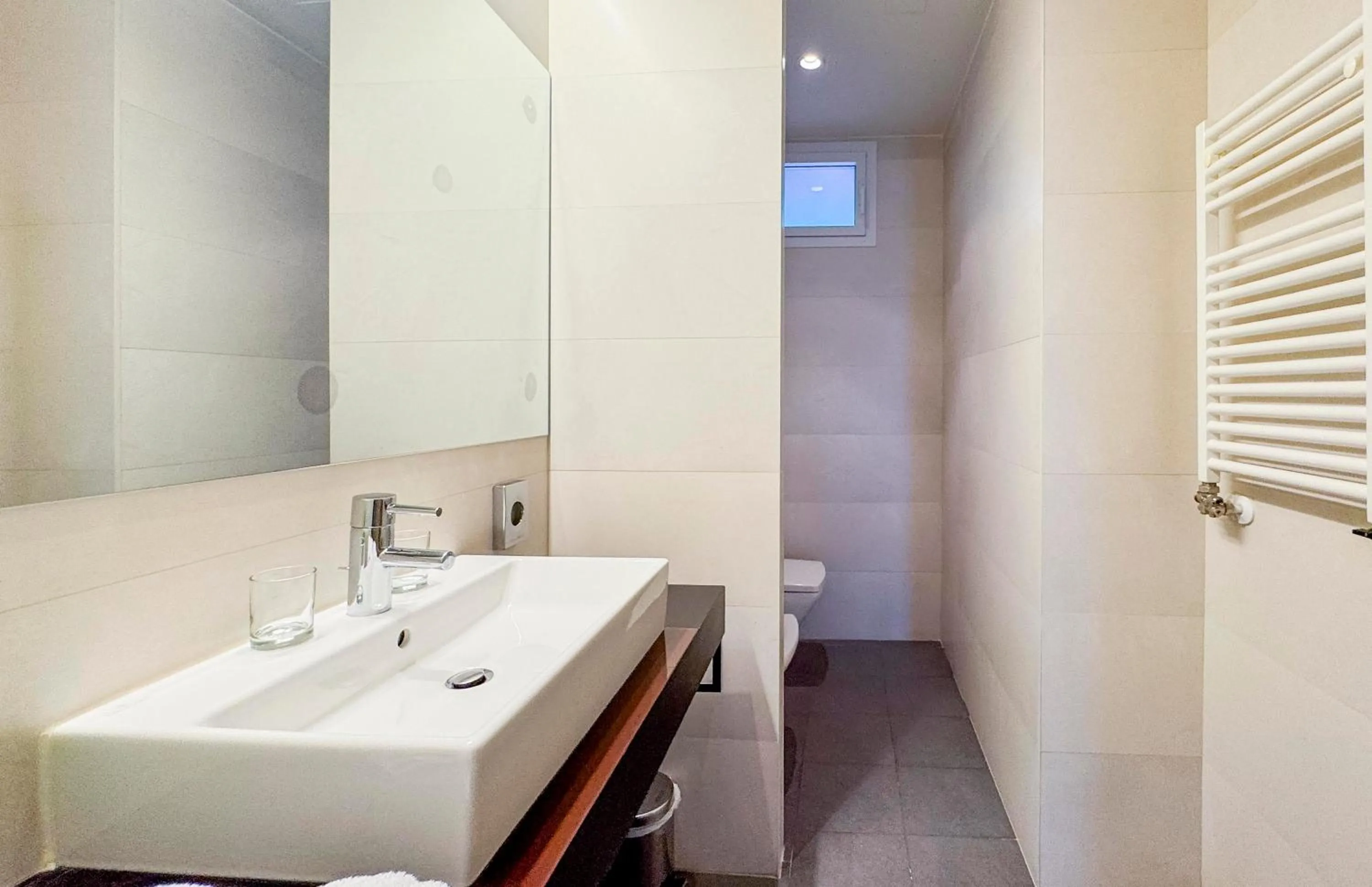 Bathroom in Hotel Jardines de Uleta Suites